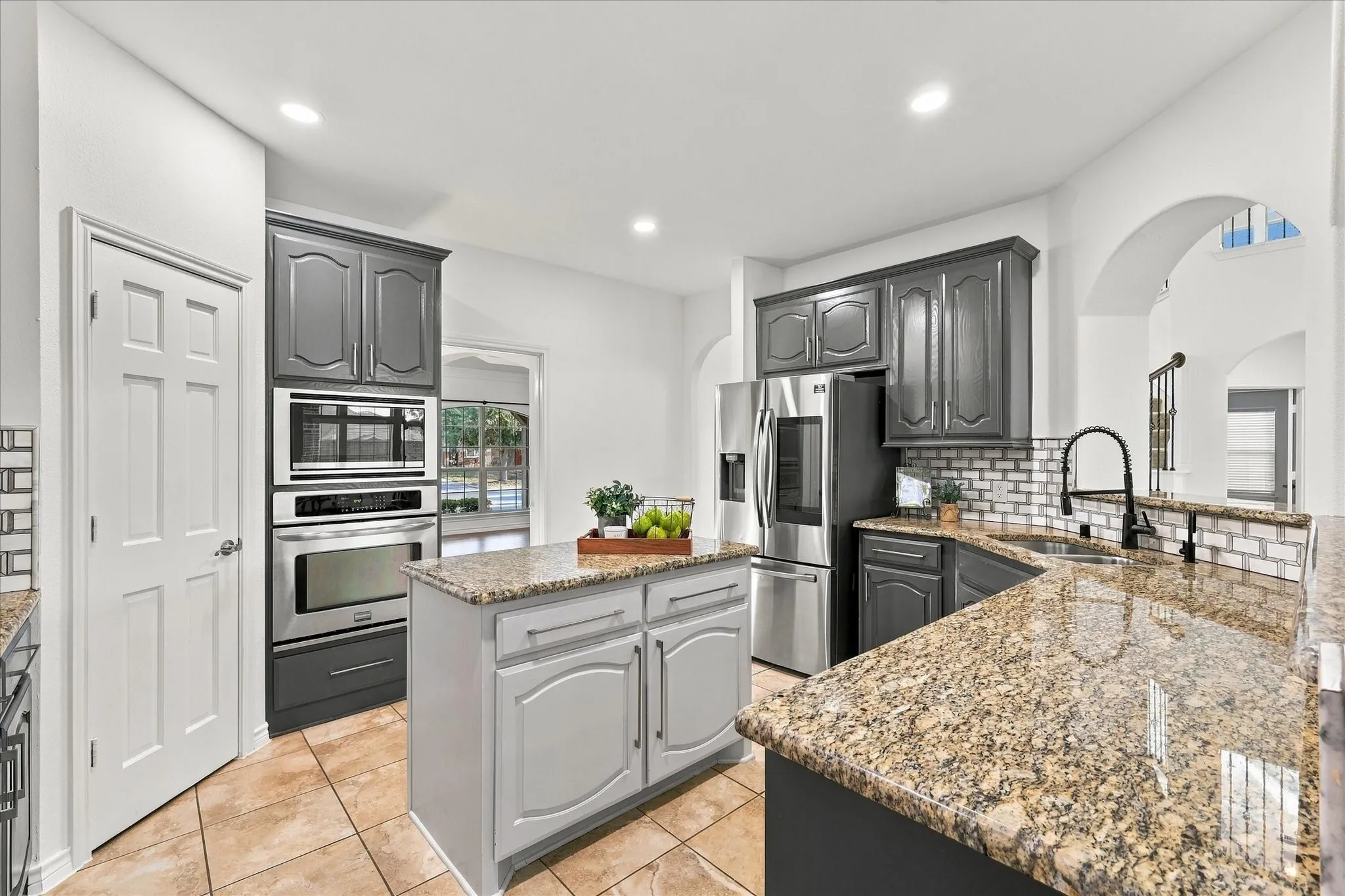 Single Family Residence For Sale in Collin County , 1329 Bateman Lane, Celina, Texas 75009, 5 Bedroom, 4 Bathroom, 2 Garage spaces, 3,975 Sqft, built in 2013, mls#21387100, Real Estate Agent in Celina, Homes For Sale in Collin county, Homes For Sale in Celina, Realtor in Celina Texas, Real Estate Brokerage Independent Realty Texas, Luminita Cordes Realtor