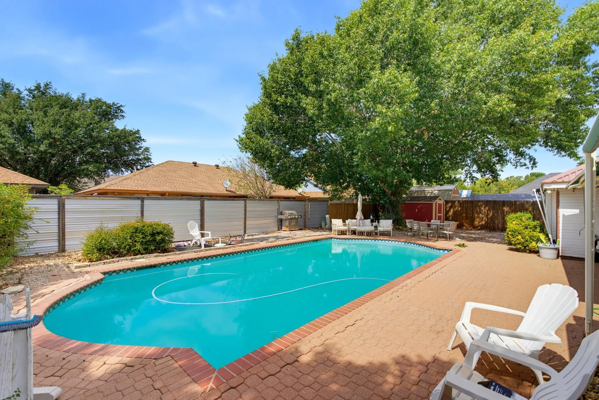 Single Family Residence For Sale in Taylor County , 1418 NEWCASTLE Drive, Abilene, Texas 79601, 3 Bedroom, 2 Bathroom, 2 Garage spaces, 1,984 Sqft, built in 1996, mls#21392232, Real Estate Agent in Abilene, Homes For Sale in Taylor county, Homes For Sale in Abilene, Realtor in Abilene Texas, Real Estate Brokerage Independent Realty Texas, Luminita Cordes Realtor