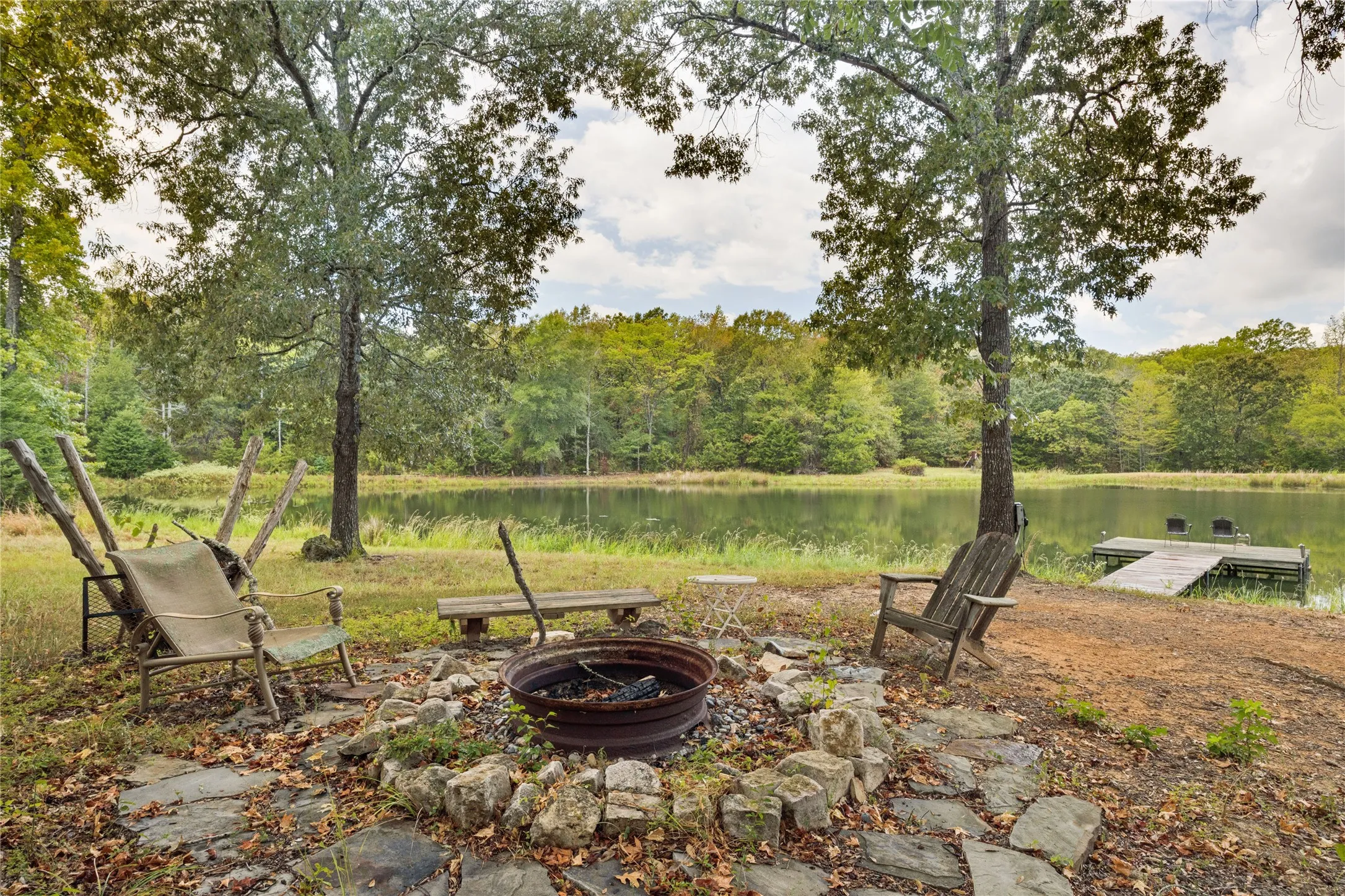 Single Family Residence For Sale in Van Zandt County , 1522 Fm 17, Grand Saline, Texas 75140, 2 Bedroom, 2 Bathroom, 2 Garage spaces, 1,520 Sqft, built in 2000, mls#21388357, Real Estate Agent in Grand Saline, Homes For Sale in Van Zandt county, Homes For Sale in Grand Saline, Realtor in Grand Saline Texas, Real Estate Brokerage Independent Realty Texas, Luminita Cordes Realtor