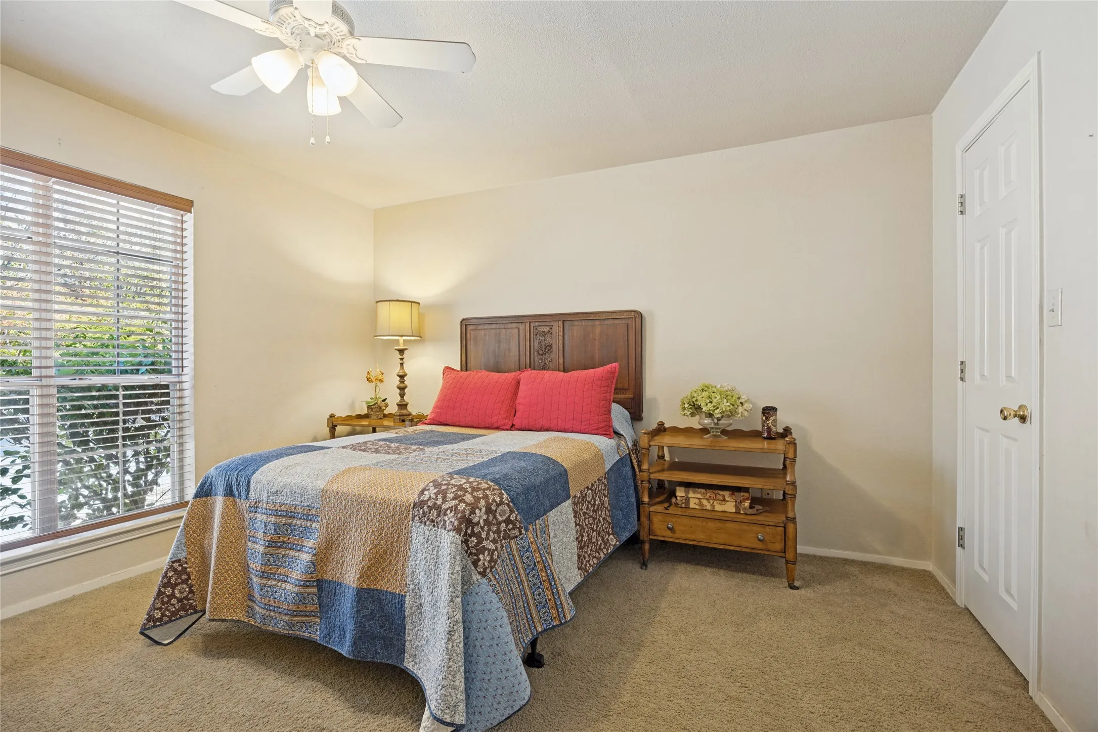 Single Family Residence For Sale in Van Zandt County , 1522 Fm 17, Grand Saline, Texas 75140, 2 Bedroom, 2 Bathroom, 2 Garage spaces, 1,520 Sqft, built in 2000, mls#21388357, Real Estate Agent in Grand Saline, Homes For Sale in Van Zandt county, Homes For Sale in Grand Saline, Realtor in Grand Saline Texas, Real Estate Brokerage Independent Realty Texas, Luminita Cordes Realtor