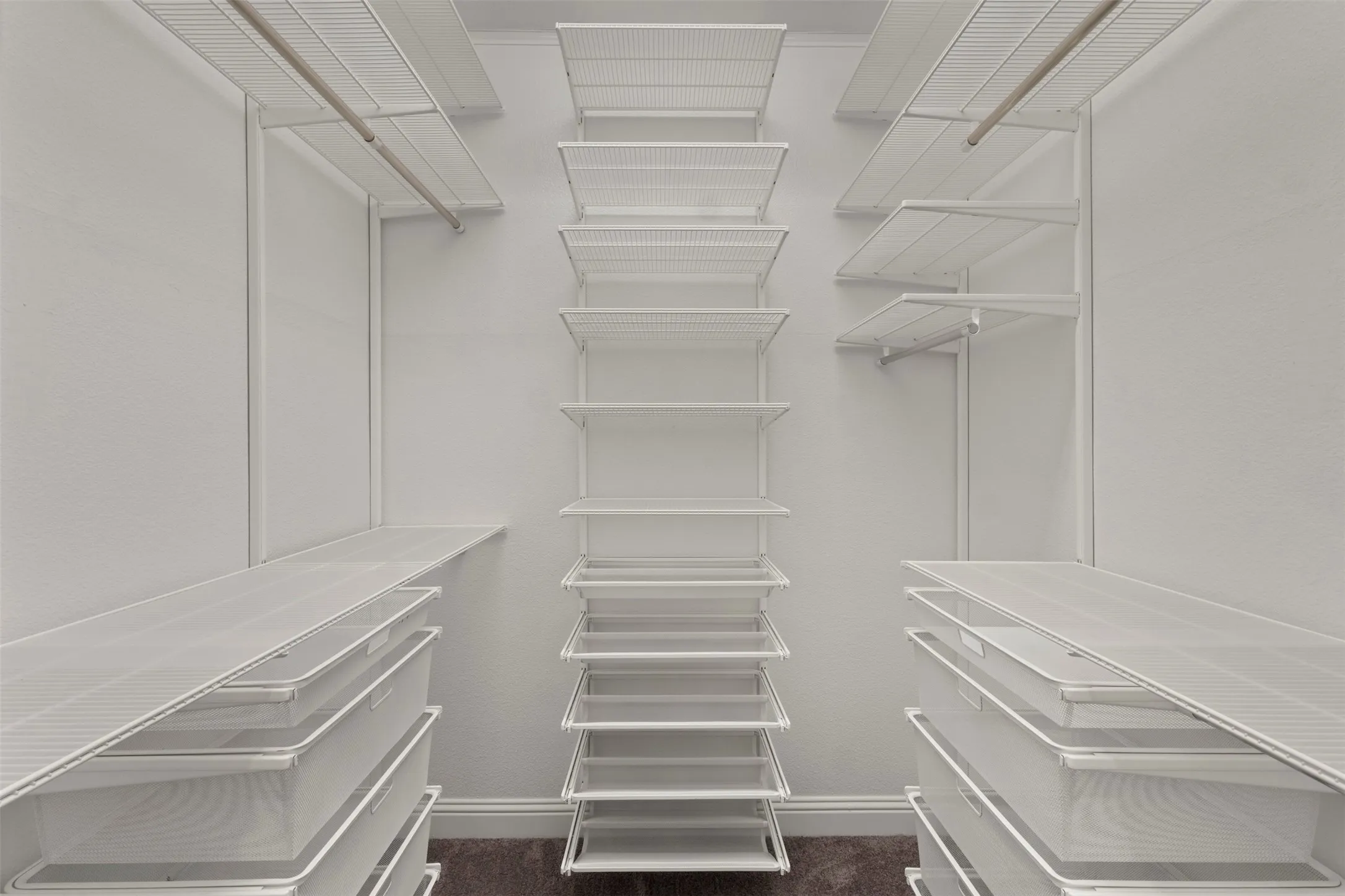 Integrated wire shelving system with hanging rods and pull-out drawers