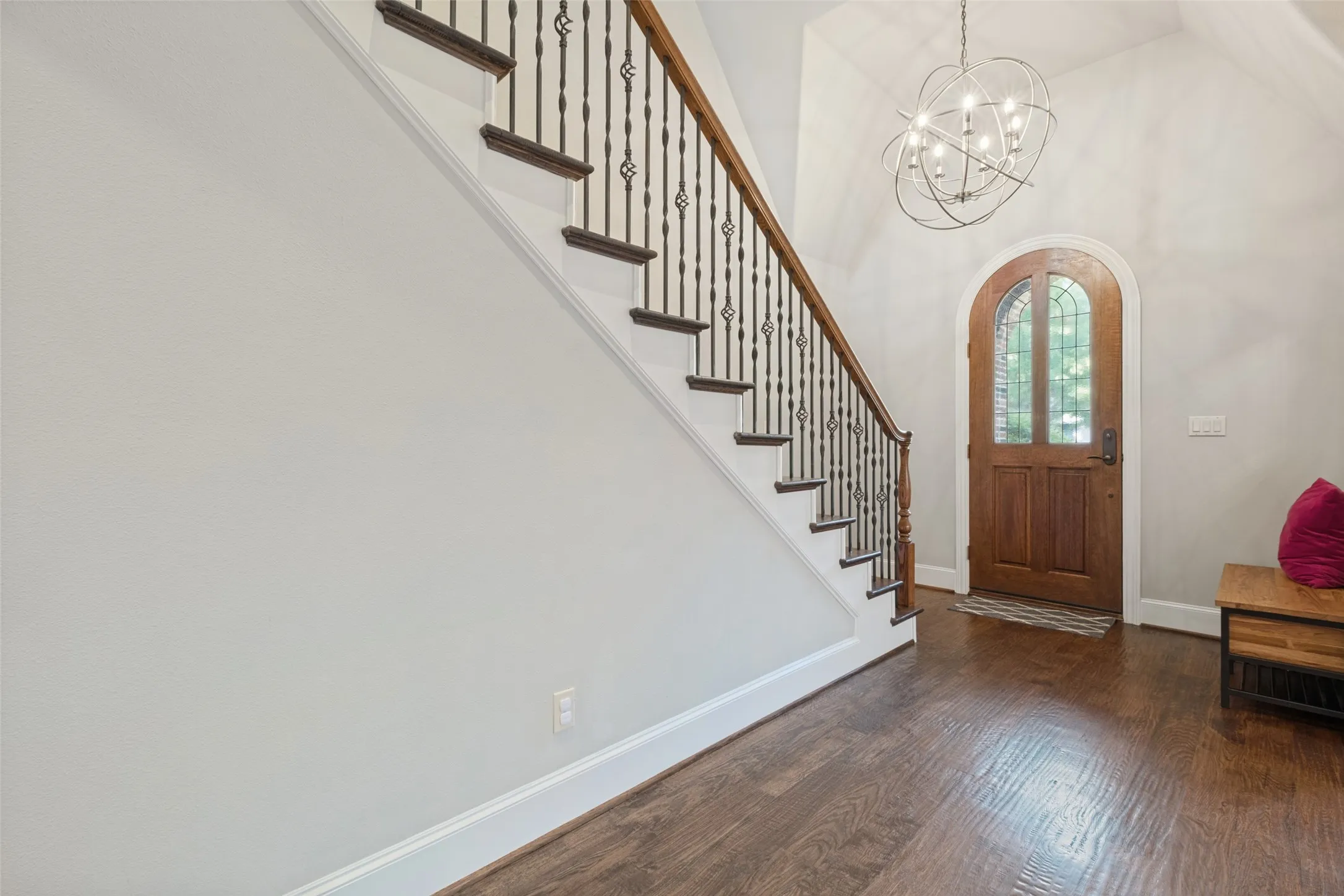 Single Family Residence For Sale in Dallas County , 5538 Ridgedale Avenue, Dallas, Texas 75206, 3 Bedroom, 2 Bathroom, 2 Garage spaces, 2,505 Sqft, built in 2005, mls#21394773, Real Estate Agent in Dallas, Homes For Sale in Dallas county, Homes For Sale in Dallas, Realtor in Dallas Texas, Real Estate Brokerage Independent Realty Texas, Luminita Cordes Realtor