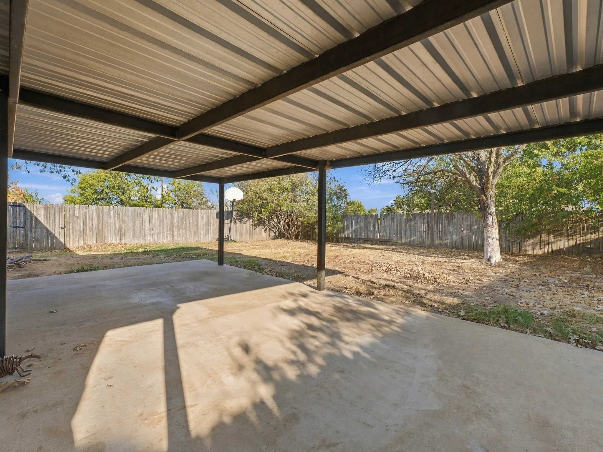 Single Family Residence For Sale in Wise County , 710 Parkridge Drive, Decatur, Texas 76234, 3 Bedroom, 2 Bathroom, 1 Garage spaces, 1,287 Sqft, built in 1987, mls#21394168, Real Estate Agent in Decatur, Homes For Sale in Wise county, Homes For Sale in Decatur, Realtor in Decatur Texas, Real Estate Brokerage Independent Realty Texas, Luminita Cordes Realtor