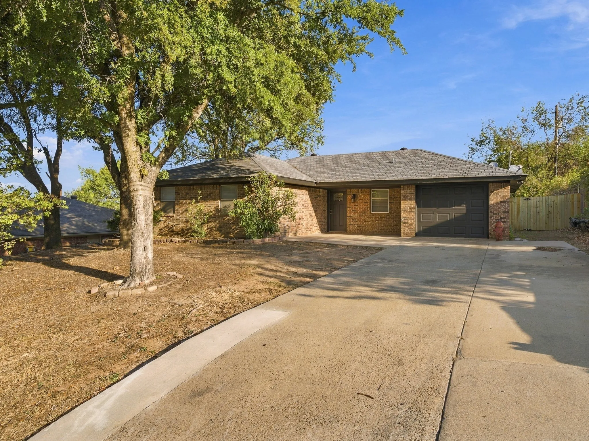 Single Family Residence For Sale in Wise County , 710 Parkridge Drive, Decatur, Texas 76234, 3 Bedroom, 2 Bathroom, 1 Garage spaces, 1,287 Sqft, built in 1987, mls#21394168, Real Estate Agent in Decatur, Homes For Sale in Wise county, Homes For Sale in Decatur, Realtor in Decatur Texas, Real Estate Brokerage Independent Realty Texas, Luminita Cordes Realtor