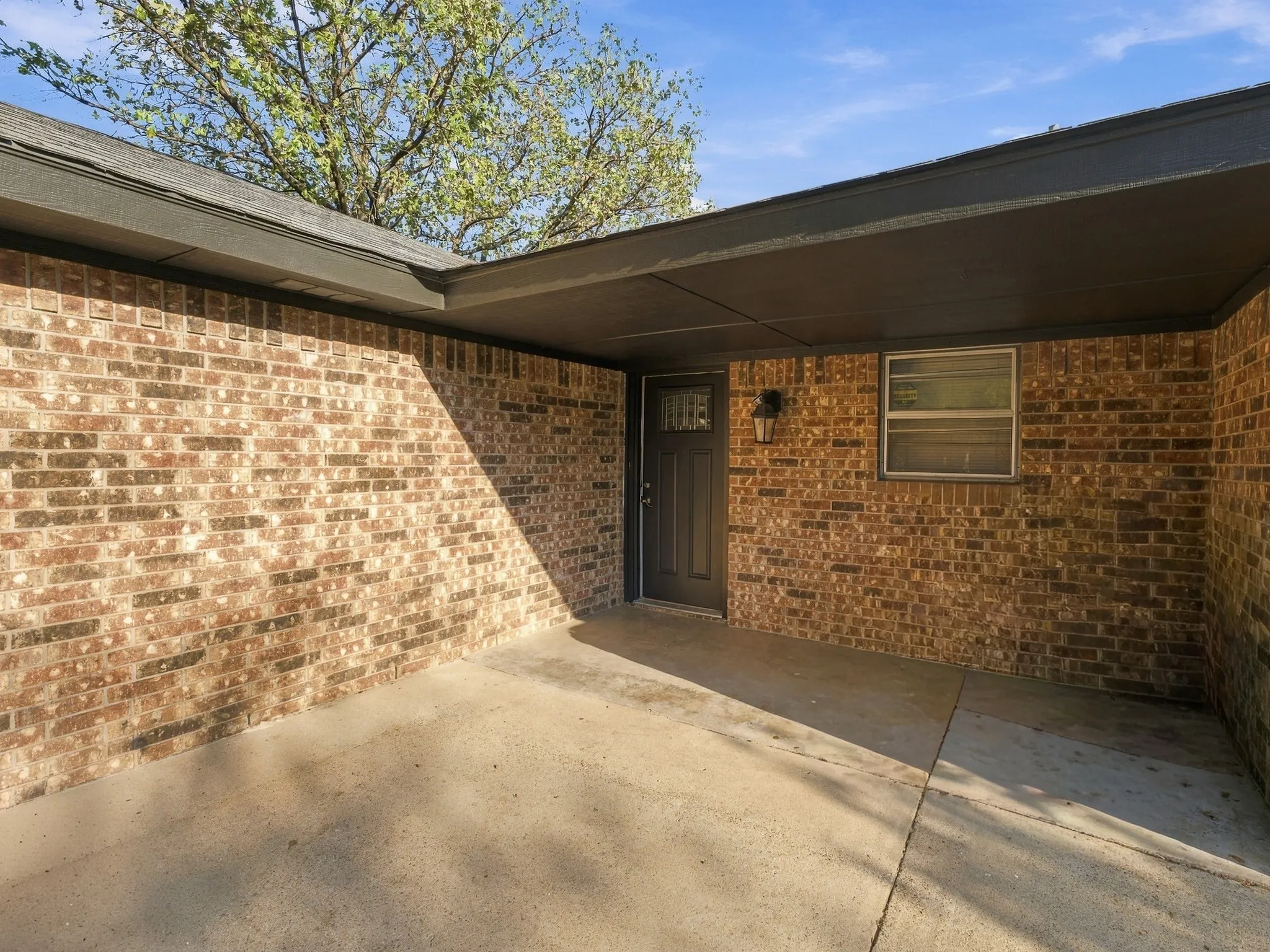 Single Family Residence For Sale in Wise County , 710 Parkridge Drive, Decatur, Texas 76234, 3 Bedroom, 2 Bathroom, 1 Garage spaces, 1,287 Sqft, built in 1987, mls#21394168, Real Estate Agent in Decatur, Homes For Sale in Wise county, Homes For Sale in Decatur, Realtor in Decatur Texas, Real Estate Brokerage Independent Realty Texas, Luminita Cordes Realtor