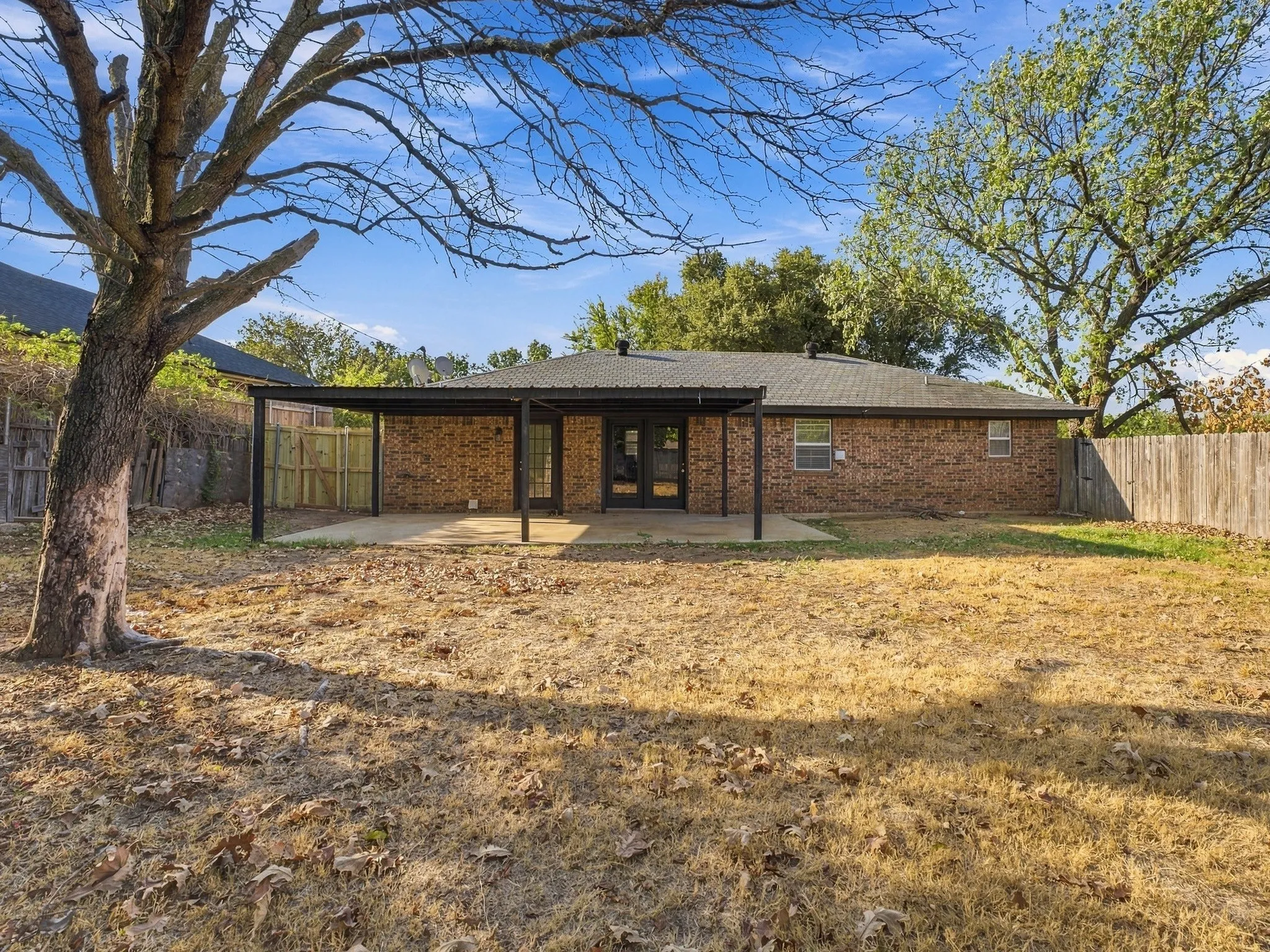 Single Family Residence For Sale in Wise County , 710 Parkridge Drive, Decatur, Texas 76234, 3 Bedroom, 2 Bathroom, 1 Garage spaces, 1,287 Sqft, built in 1987, mls#21394168, Real Estate Agent in Decatur, Homes For Sale in Wise county, Homes For Sale in Decatur, Realtor in Decatur Texas, Real Estate Brokerage Independent Realty Texas, Luminita Cordes Realtor