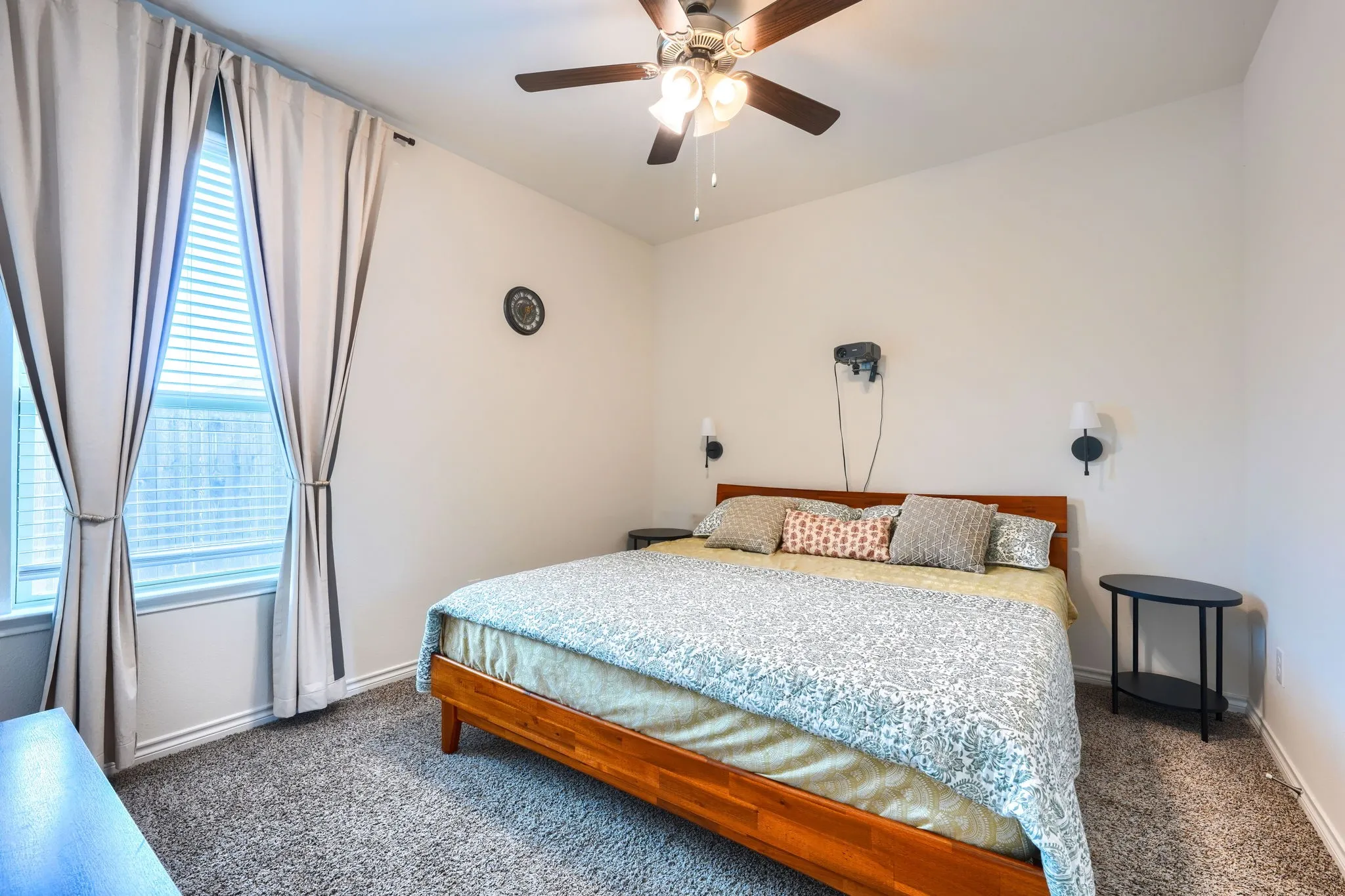 Wall-to-wall carpeting and neutral wall tones