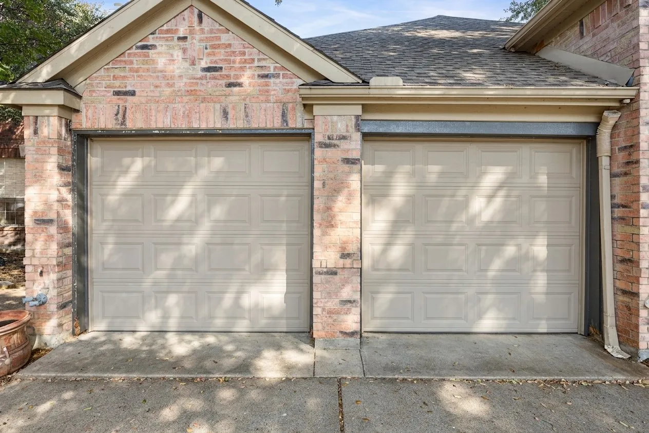 Single Family Residence For Sale in Tarrant County , 6712 Braeview Drive, Fort Worth, Texas 76137, 4 Bedroom, 2 Bathroom, 2 Garage spaces, 2,186 Sqft, built in 1996, mls#21395841, Real Estate Agent in Fort Worth, Homes For Sale in Tarrant county, Homes For Sale in Fort Worth, Realtor in Fort Worth Texas, Real Estate Brokerage Independent Realty Texas, Luminita Cordes Realtor