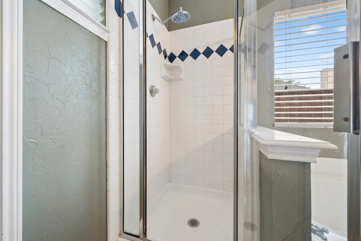 Single Family Residence For Sale in Tarrant County , 6712 Braeview Drive, Fort Worth, Texas 76137, 4 Bedroom, 2 Bathroom, 2 Garage spaces, 2,186 Sqft, built in 1996, mls#21395841, Real Estate Agent in Fort Worth, Homes For Sale in Tarrant county, Homes For Sale in Fort Worth, Realtor in Fort Worth Texas, Real Estate Brokerage Independent Realty Texas, Luminita Cordes Realtor