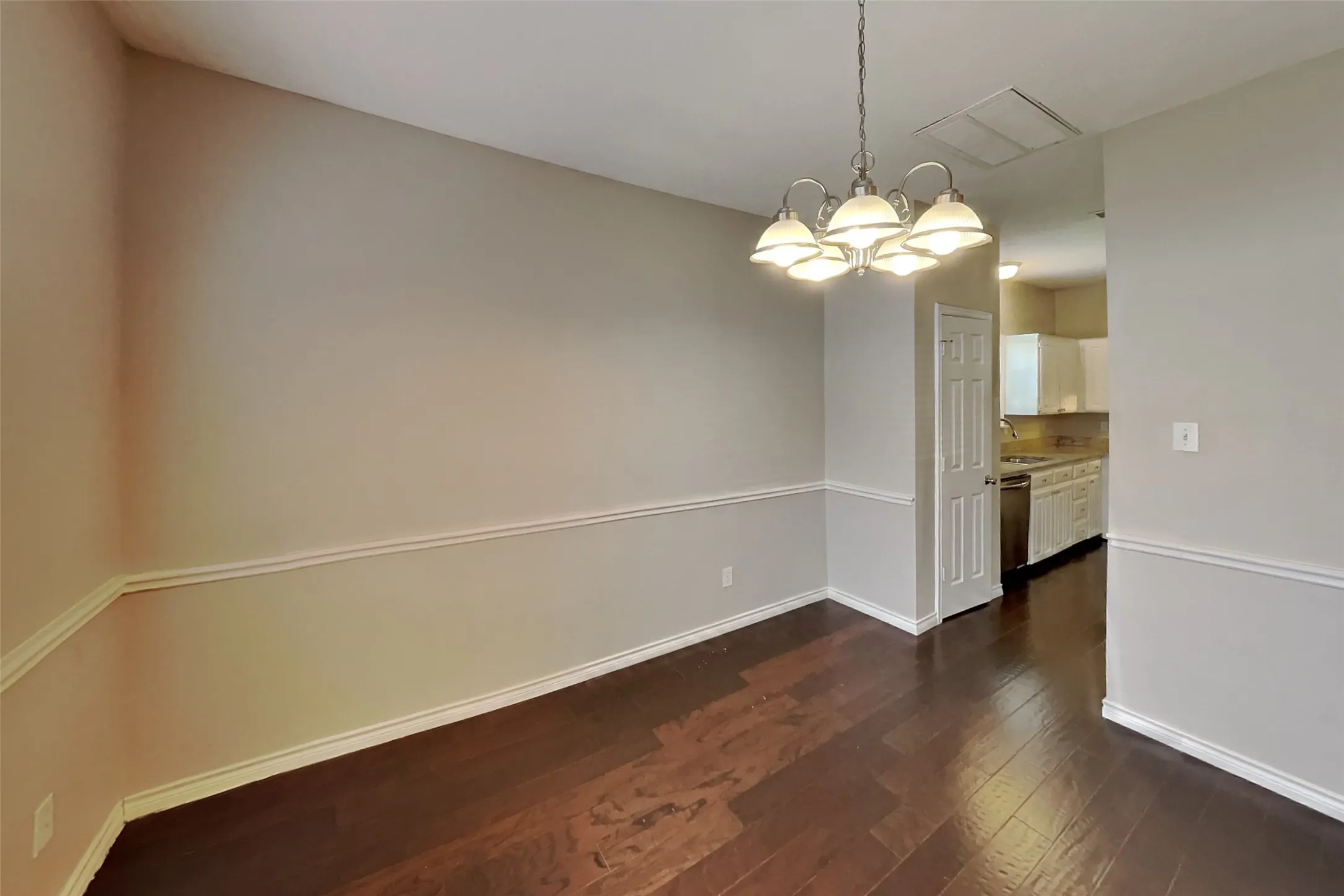 Single Family Residence For Rent in Collin County , 811 Rockefeller Lane, Allen, Texas 75002, 4 Bedroom, 3 Bathroom, 2 Garage spaces, 1,996 Sqft, built in 1994, mls#21395836, Real Estate Agent in Allen, Homes For Rent in Collin county, Homes For Rent in Allen, Realtor in Allen Texas, Real Estate Brokerage Independent Realty Texas, Luminita Cordes Realtor