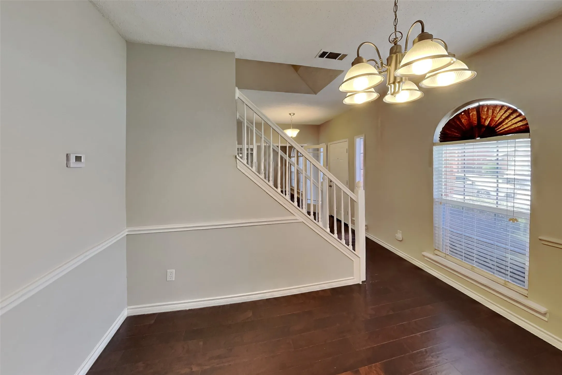 Single Family Residence For Rent in Collin County , 811 Rockefeller Lane, Allen, Texas 75002, 4 Bedroom, 3 Bathroom, 2 Garage spaces, 1,996 Sqft, built in 1994, mls#21395836, Real Estate Agent in Allen, Homes For Rent in Collin county, Homes For Rent in Allen, Realtor in Allen Texas, Real Estate Brokerage Independent Realty Texas, Luminita Cordes Realtor