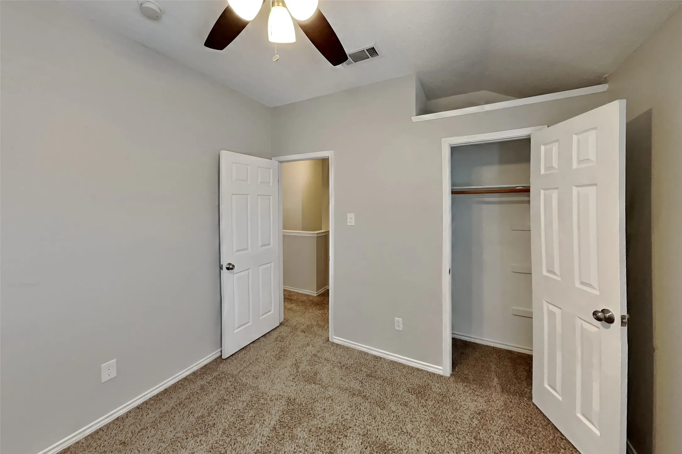 Single Family Residence For Rent in Collin County , 811 Rockefeller Lane, Allen, Texas 75002, 4 Bedroom, 3 Bathroom, 2 Garage spaces, 1,996 Sqft, built in 1994, mls#21395836, Real Estate Agent in Allen, Homes For Rent in Collin county, Homes For Rent in Allen, Realtor in Allen Texas, Real Estate Brokerage Independent Realty Texas, Luminita Cordes Realtor