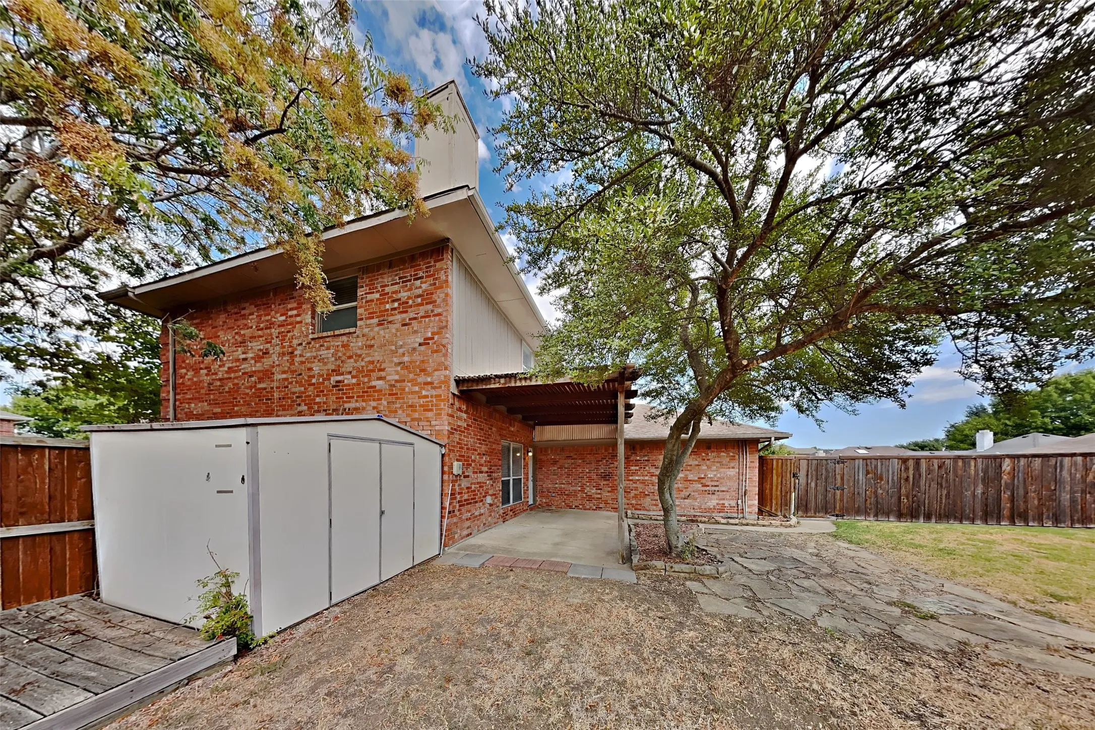 Single Family Residence For Rent in Collin County , 811 Rockefeller Lane, Allen, Texas 75002, 4 Bedroom, 3 Bathroom, 2 Garage spaces, 1,996 Sqft, built in 1994, mls#21395836, Real Estate Agent in Allen, Homes For Rent in Collin county, Homes For Rent in Allen, Realtor in Allen Texas, Real Estate Brokerage Independent Realty Texas, Luminita Cordes Realtor