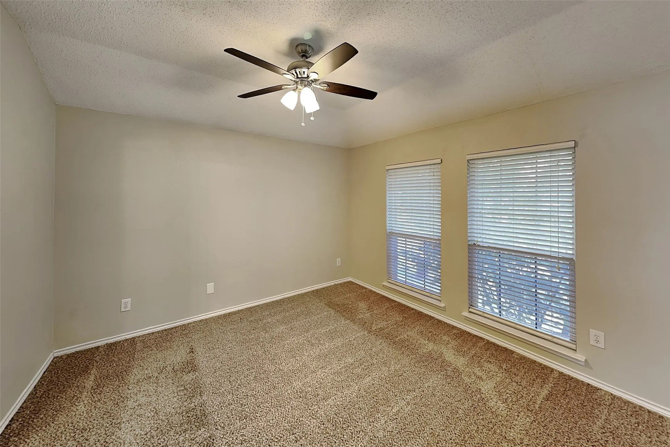 Single Family Residence For Rent in Collin County , 811 Rockefeller Lane, Allen, Texas 75002, 4 Bedroom, 3 Bathroom, 2 Garage spaces, 1,996 Sqft, built in 1994, mls#21395836, Real Estate Agent in Allen, Homes For Rent in Collin county, Homes For Rent in Allen, Realtor in Allen Texas, Real Estate Brokerage Independent Realty Texas, Luminita Cordes Realtor