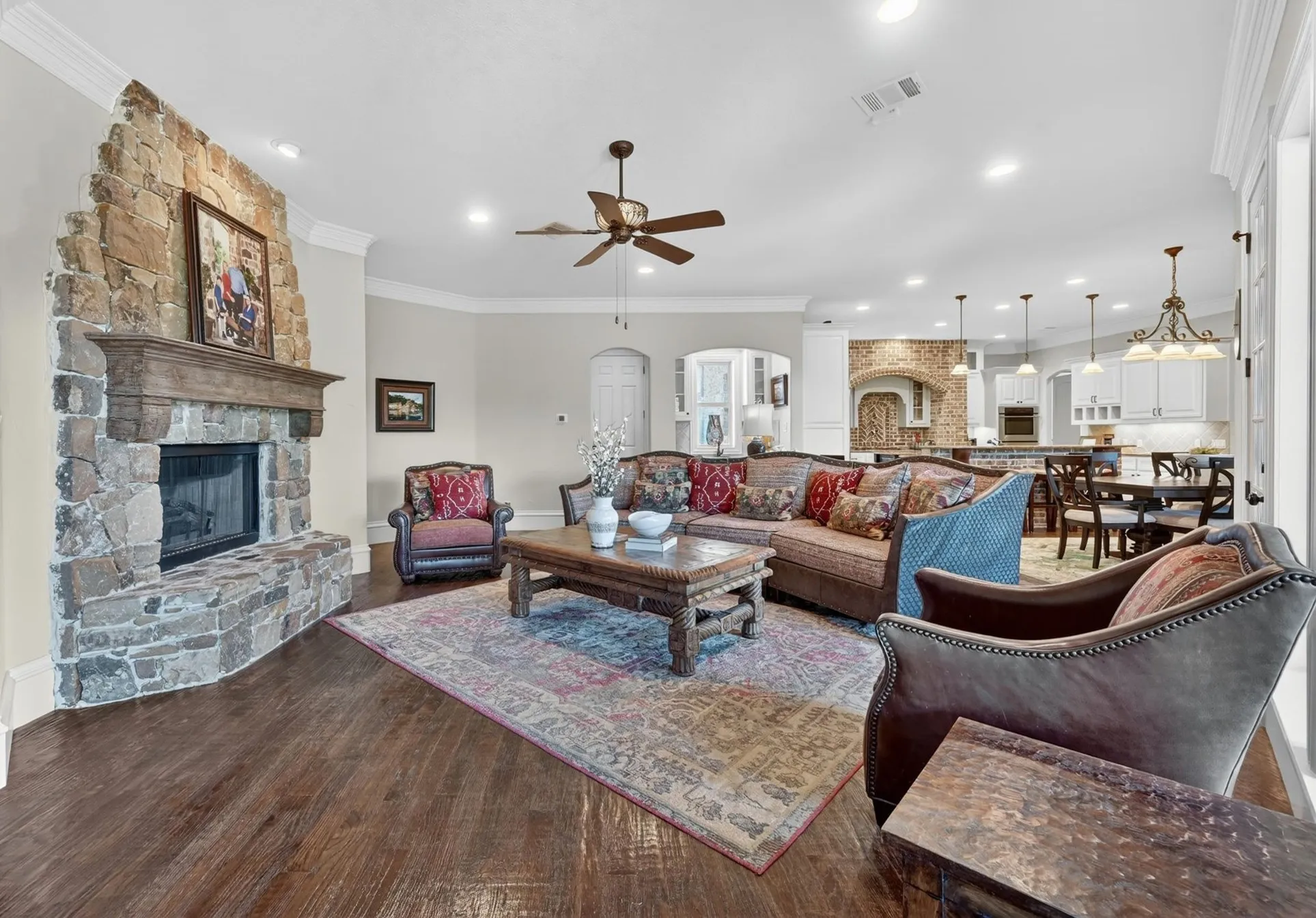Single Family Residence For Sale in Denton County , 4141 High Road, Flower Mound, Texas 75022, 5 Bedroom, 6 Bathroom, 4 Garage spaces, 5,502 Sqft, built in 2005, mls#21392070, Real Estate Agent in Flower Mound, Homes For Sale in Denton county, Homes For Sale in Flower Mound, Realtor in Flower Mound Texas, Real Estate Brokerage Independent Realty Texas, Luminita Cordes Realtor