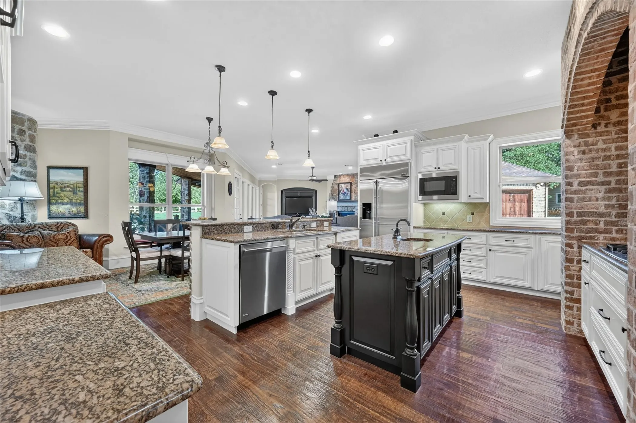 Single Family Residence For Sale in Denton County , 4141 High Road, Flower Mound, Texas 75022, 5 Bedroom, 6 Bathroom, 4 Garage spaces, 5,502 Sqft, built in 2005, mls#21392070, Real Estate Agent in Flower Mound, Homes For Sale in Denton county, Homes For Sale in Flower Mound, Realtor in Flower Mound Texas, Real Estate Brokerage Independent Realty Texas, Luminita Cordes Realtor