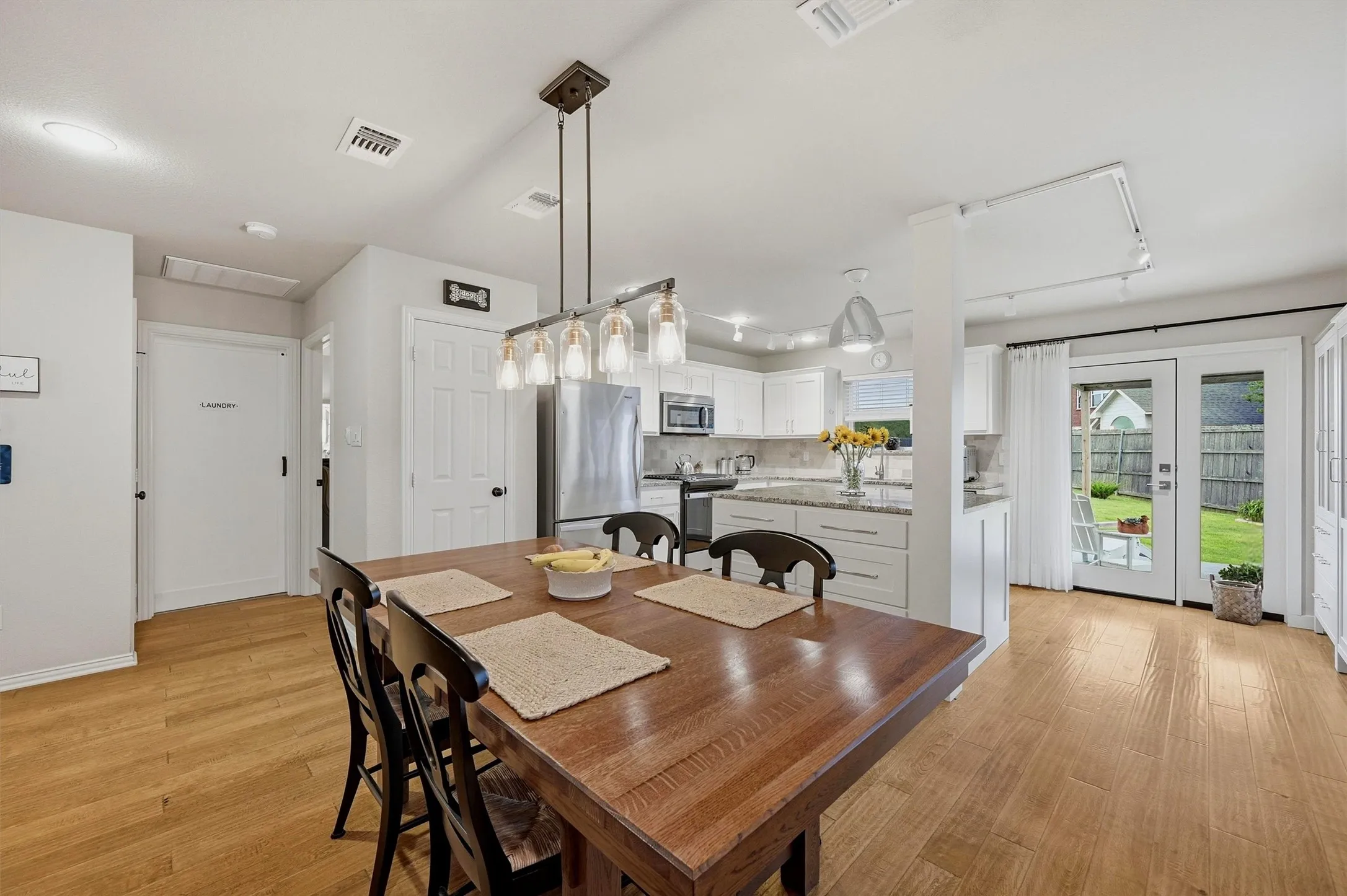 Single Family Residence For Sale in Grayson County , 5022 Mesquite Ridge Trail, Sherman, Texas 75092, 3 Bedroom, 2 Bathroom, 2 Garage spaces, 1,494 Sqft, built in 2016, mls#21395853, Real Estate Agent in Sherman, Homes For Sale in Grayson county, Homes For Sale in Sherman, Realtor in Sherman Texas, Real Estate Brokerage Independent Realty Texas, Luminita Cordes Realtor