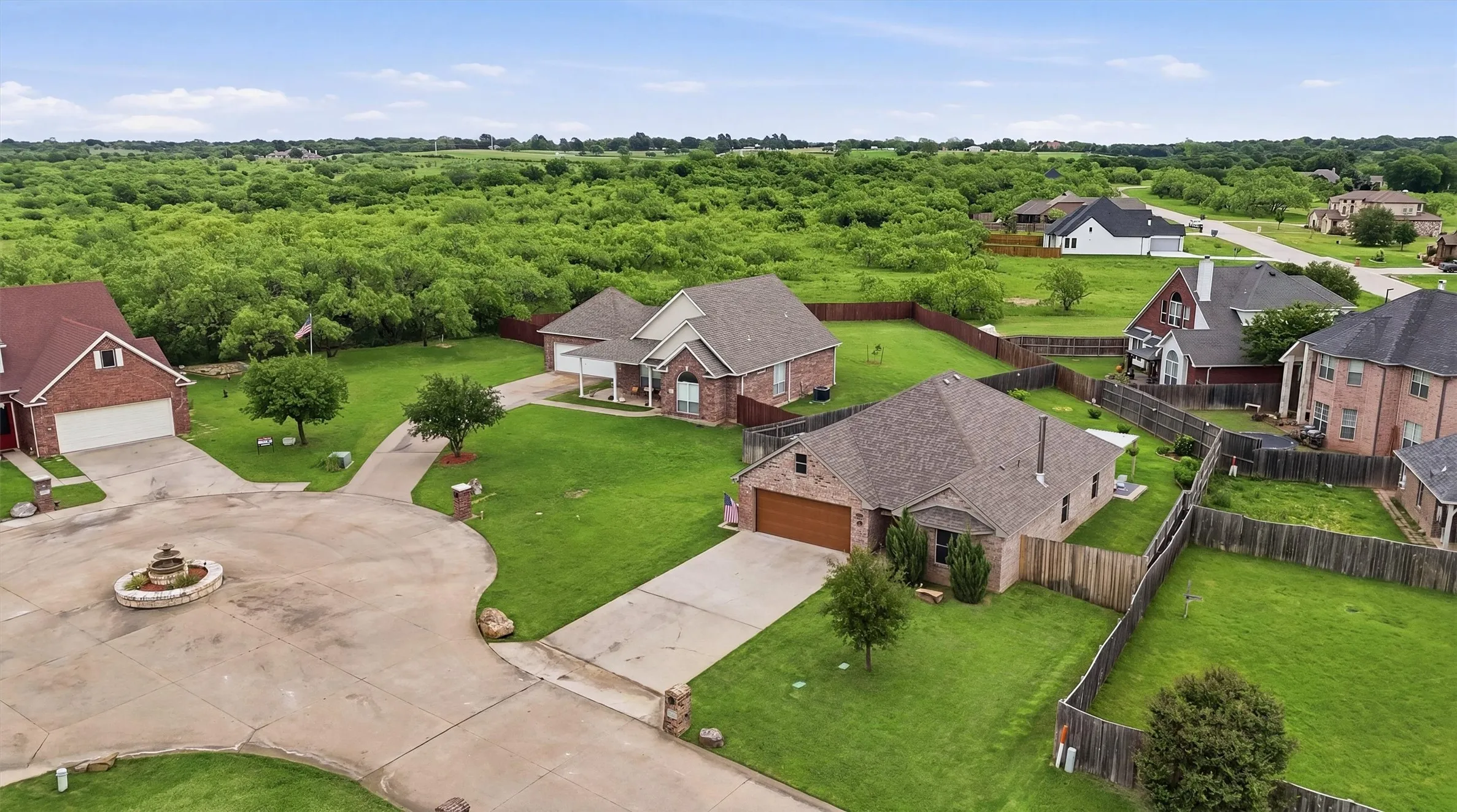 Single Family Residence For Sale in Grayson County , 5022 Mesquite Ridge Trail, Sherman, Texas 75092, 3 Bedroom, 2 Bathroom, 2 Garage spaces, 1,494 Sqft, built in 2016, mls#21395853, Real Estate Agent in Sherman, Homes For Sale in Grayson county, Homes For Sale in Sherman, Realtor in Sherman Texas, Real Estate Brokerage Independent Realty Texas, Luminita Cordes Realtor