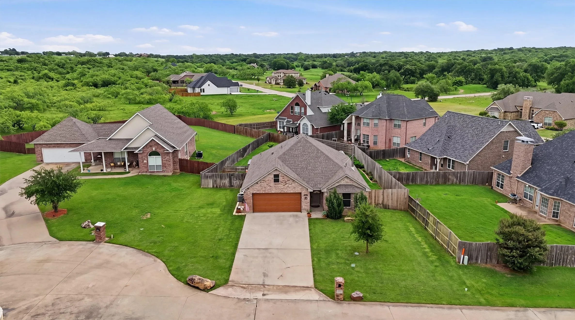 Single Family Residence For Sale in Grayson County , 5022 Mesquite Ridge Trail, Sherman, Texas 75092, 3 Bedroom, 2 Bathroom, 2 Garage spaces, 1,494 Sqft, built in 2016, mls#21395853, Real Estate Agent in Sherman, Homes For Sale in Grayson county, Homes For Sale in Sherman, Realtor in Sherman Texas, Real Estate Brokerage Independent Realty Texas, Luminita Cordes Realtor