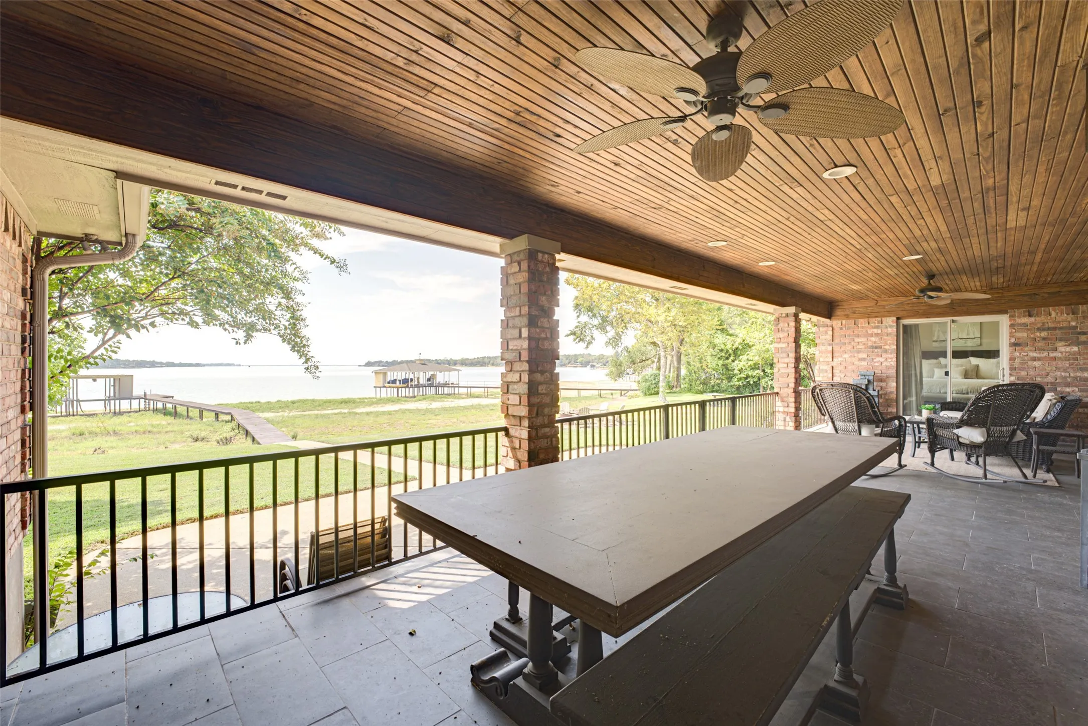Single Family Residence For Sale in Henderson County , 103 Imperial Drive, Mabank, Texas 75156, 4 Bedroom, 3 Bathroom, 2 Garage spaces, 2,534 Sqft, built in 1994, mls#21393234, Real Estate Agent in Mabank, Homes For Sale in Henderson county, Homes For Sale in Mabank, Realtor in Mabank Texas, Real Estate Brokerage Independent Realty Texas, Luminita Cordes Realtor