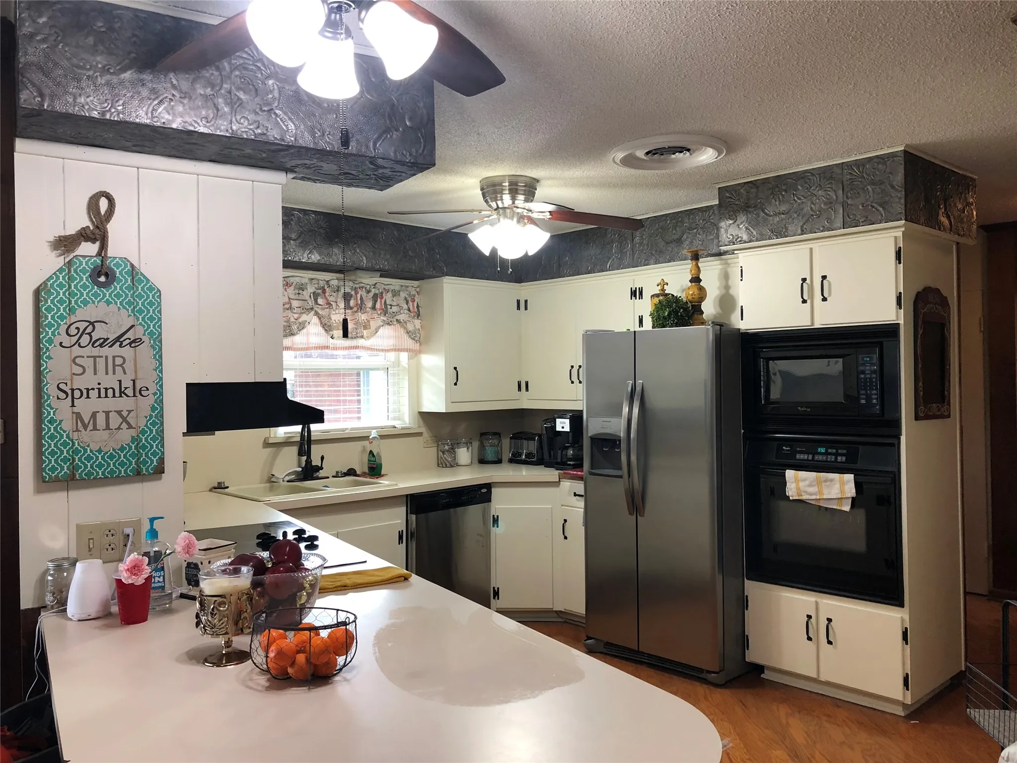 Single Family Residence For Rent in Tarrant County , 1061 Boaz Road, Fort Worth, Texas 76052, 5 Bedroom, 4 Bathroom, 3 Garage spaces, 3,252 Sqft, built in 1958, mls#21395857, Real Estate Agent in Fort Worth, Homes For Rent in Tarrant county, Homes For Rent in Fort Worth, Realtor in Fort Worth Texas, Real Estate Brokerage Independent Realty Texas, Luminita Cordes Realtor