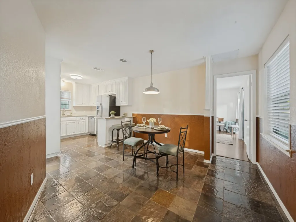 Single Family Residence For Sale in Tarrant County , 6316 Tosca Drive, Haltom City, Texas 76180, 3 Bedroom, 2 Bathroom, 2 Garage spaces, 2,025 Sqft, built in 1973, mls#21395123, Real Estate Agent in Haltom City, Homes For Sale in Tarrant county, Homes For Sale in Haltom City, Realtor in Haltom City Texas, Real Estate Brokerage Independent Realty Texas, Luminita Cordes Realtor