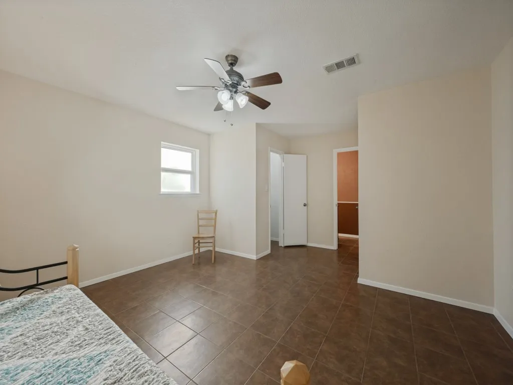 Single Family Residence For Sale in Tarrant County , 6316 Tosca Drive, Haltom City, Texas 76180, 3 Bedroom, 2 Bathroom, 2 Garage spaces, 2,025 Sqft, built in 1973, mls#21395123, Real Estate Agent in Haltom City, Homes For Sale in Tarrant county, Homes For Sale in Haltom City, Realtor in Haltom City Texas, Real Estate Brokerage Independent Realty Texas, Luminita Cordes Realtor