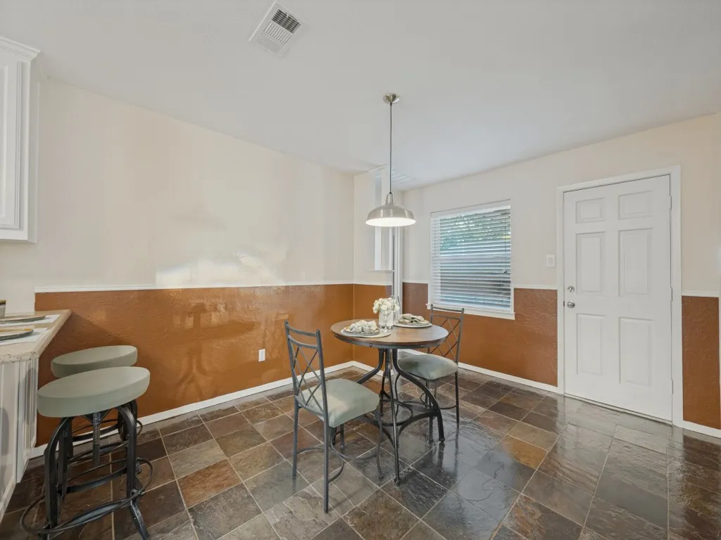 Single Family Residence For Sale in Tarrant County , 6316 Tosca Drive, Haltom City, Texas 76180, 3 Bedroom, 2 Bathroom, 2 Garage spaces, 2,025 Sqft, built in 1973, mls#21395123, Real Estate Agent in Haltom City, Homes For Sale in Tarrant county, Homes For Sale in Haltom City, Realtor in Haltom City Texas, Real Estate Brokerage Independent Realty Texas, Luminita Cordes Realtor