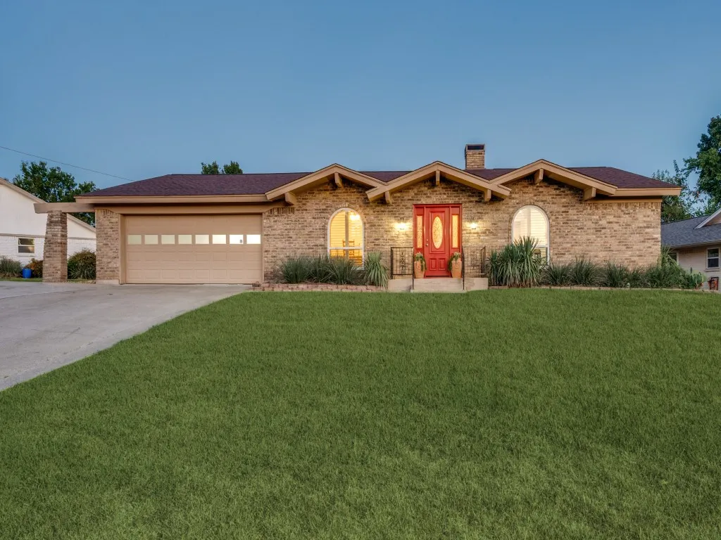 Single Family Residence For Sale