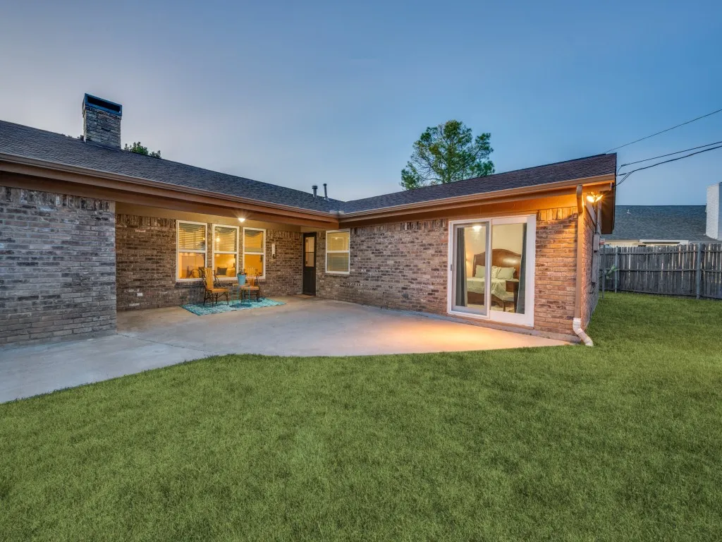 Single Family Residence For Sale in Tarrant County , 6316 Tosca Drive, Haltom City, Texas 76180, 3 Bedroom, 2 Bathroom, 2 Garage spaces, 2,025 Sqft, built in 1973, mls#21395123, Real Estate Agent in Haltom City, Homes For Sale in Tarrant county, Homes For Sale in Haltom City, Realtor in Haltom City Texas, Real Estate Brokerage Independent Realty Texas, Luminita Cordes Realtor