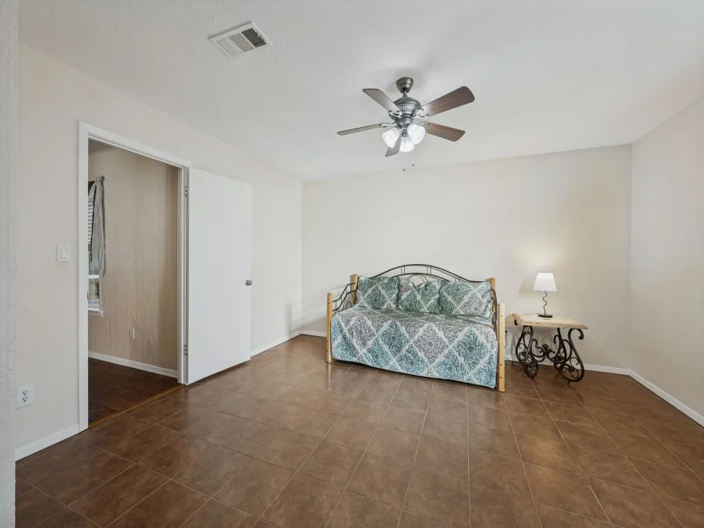 Single Family Residence For Sale in Tarrant County , 6316 Tosca Drive, Haltom City, Texas 76180, 3 Bedroom, 2 Bathroom, 2 Garage spaces, 2,025 Sqft, built in 1973, mls#21395123, Real Estate Agent in Haltom City, Homes For Sale in Tarrant county, Homes For Sale in Haltom City, Realtor in Haltom City Texas, Real Estate Brokerage Independent Realty Texas, Luminita Cordes Realtor