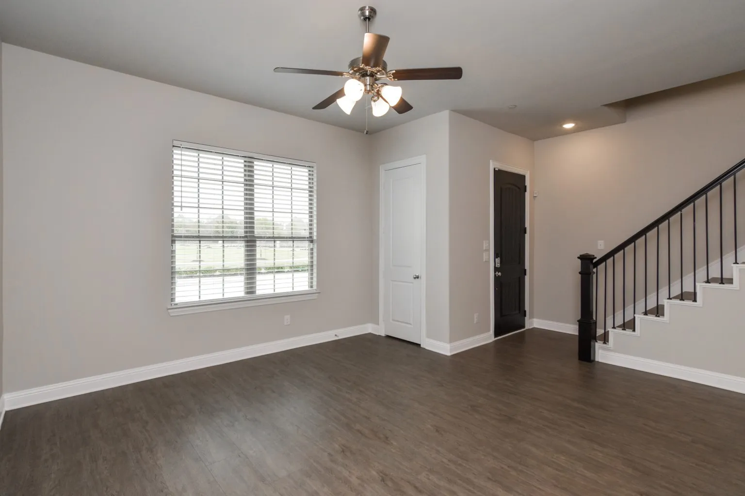 Townhouse For Rent in Collin County , 8039 Snowmass Drive, Frisco, Texas 75034, 3 Bedroom, 4 Bathroom, 2 Garage spaces, 1,932 Sqft, built in 2018, mls#21389049, Real Estate Agent in Frisco, Homes For Rent in Collin county, Homes For Rent in Frisco, Realtor in Frisco Texas, Real Estate Brokerage Independent Realty Texas, Luminita Cordes Realtor
