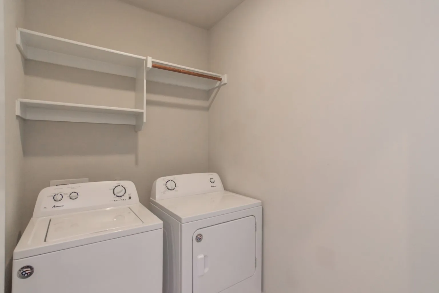 Townhouse For Rent in Collin County , 8039 Snowmass Drive, Frisco, Texas 75034, 3 Bedroom, 4 Bathroom, 2 Garage spaces, 1,932 Sqft, built in 2018, mls#21389049, Real Estate Agent in Frisco, Homes For Rent in Collin county, Homes For Rent in Frisco, Realtor in Frisco Texas, Real Estate Brokerage Independent Realty Texas, Luminita Cordes Realtor