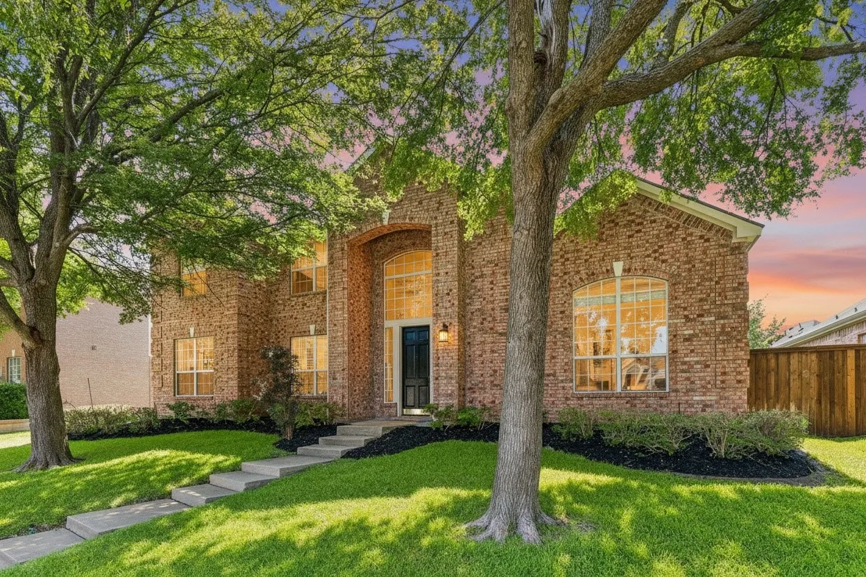 East-facing 5-bedroom home in Plano's sought-after Spring Ridge community with a rare, flexible floorplan and 3-car garage.