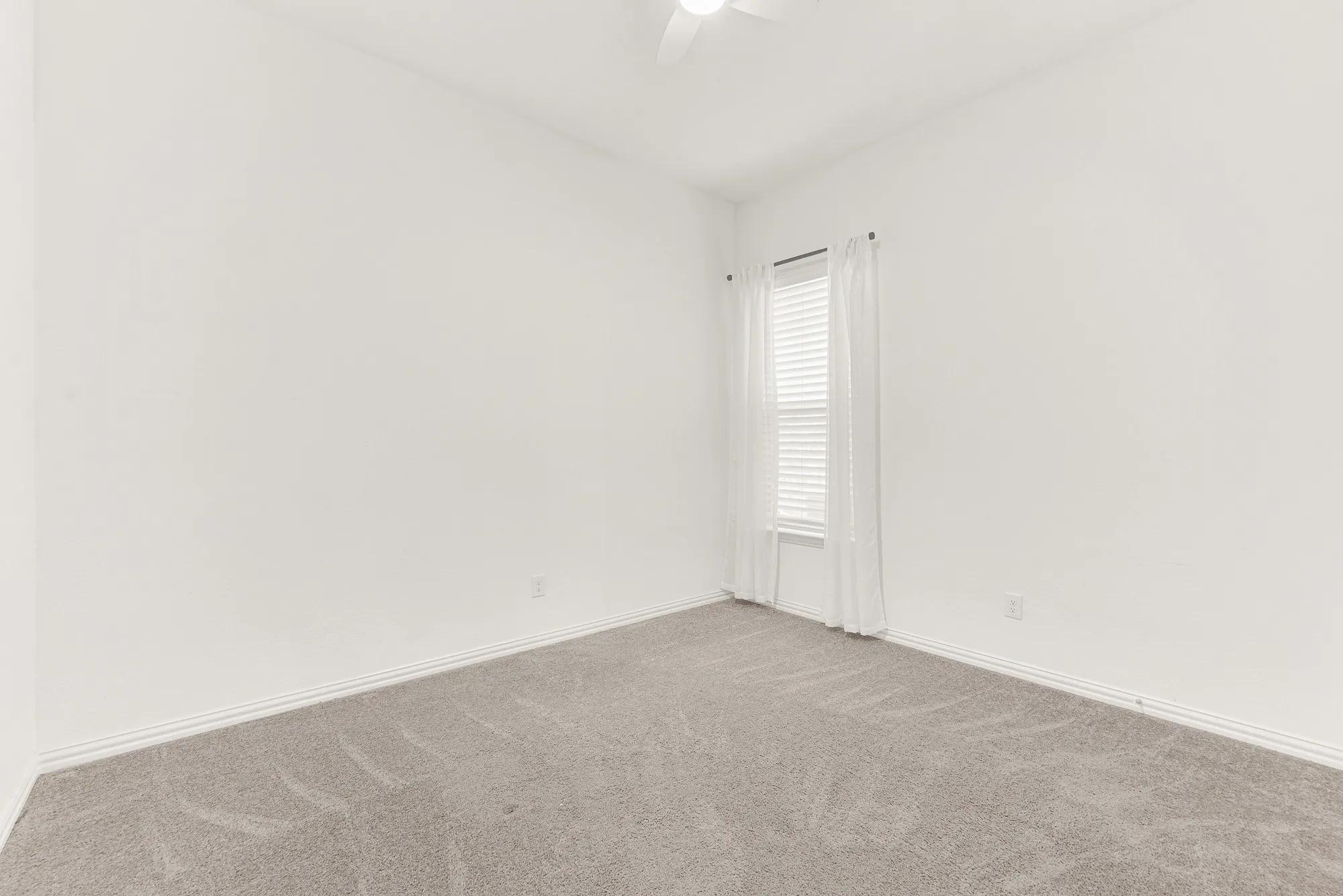 Single Family Residence For Rent in Collin County , 720 Skyview Court, Celina, Texas 75009, 3 Bedroom, 2 Bathroom, 2 Garage spaces, 1,739 Sqft, built in 2023, mls#21395793, Real Estate Agent in Celina, Homes For Rent in Collin county, Homes For Rent in Celina, Realtor in Celina Texas, Real Estate Brokerage Independent Realty Texas, Luminita Cordes Realtor
