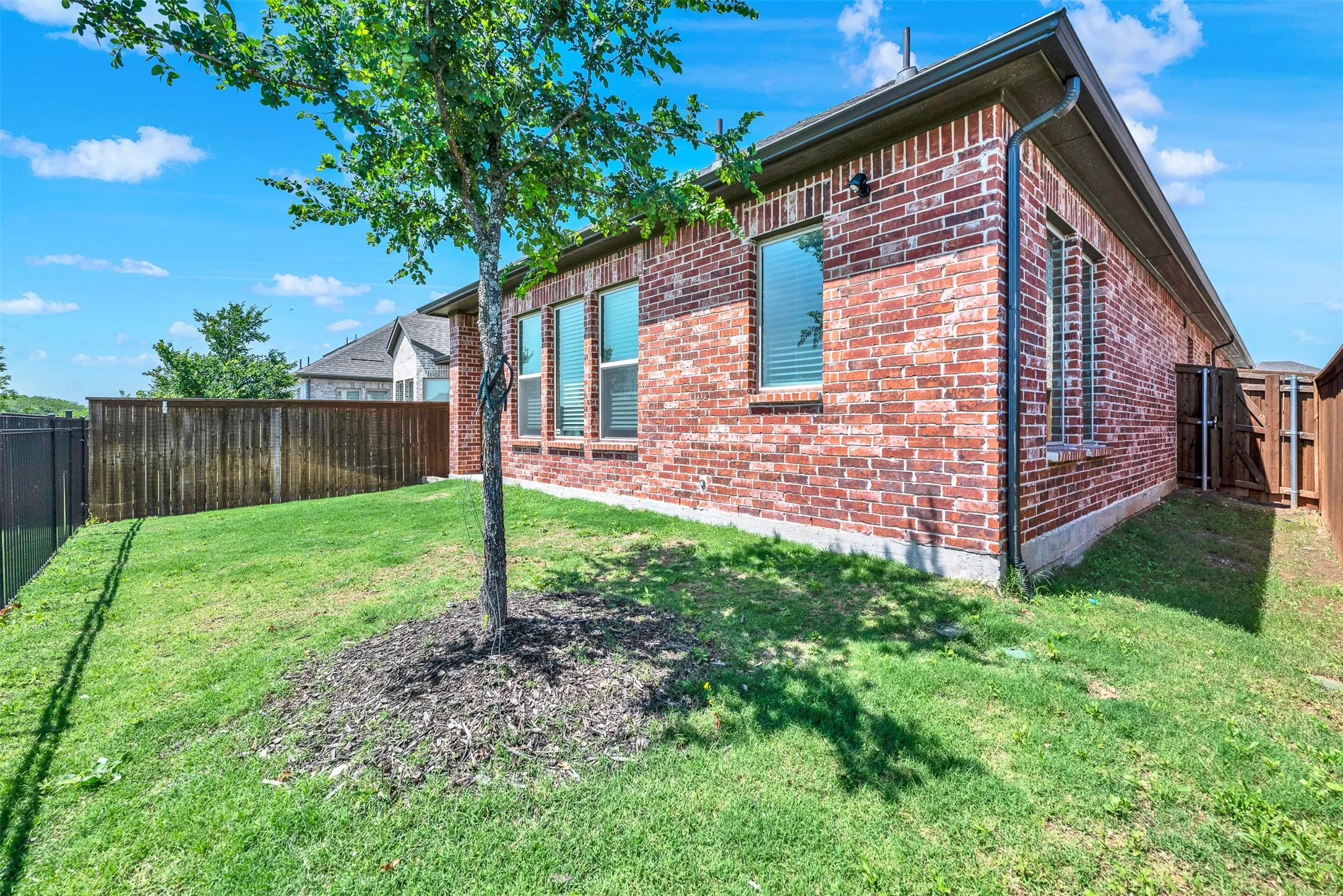 Single Family Residence For Rent in Collin County , 720 Skyview Court, Celina, Texas 75009, 3 Bedroom, 2 Bathroom, 2 Garage spaces, 1,739 Sqft, built in 2023, mls#21395793, Real Estate Agent in Celina, Homes For Rent in Collin county, Homes For Rent in Celina, Realtor in Celina Texas, Real Estate Brokerage Independent Realty Texas, Luminita Cordes Realtor