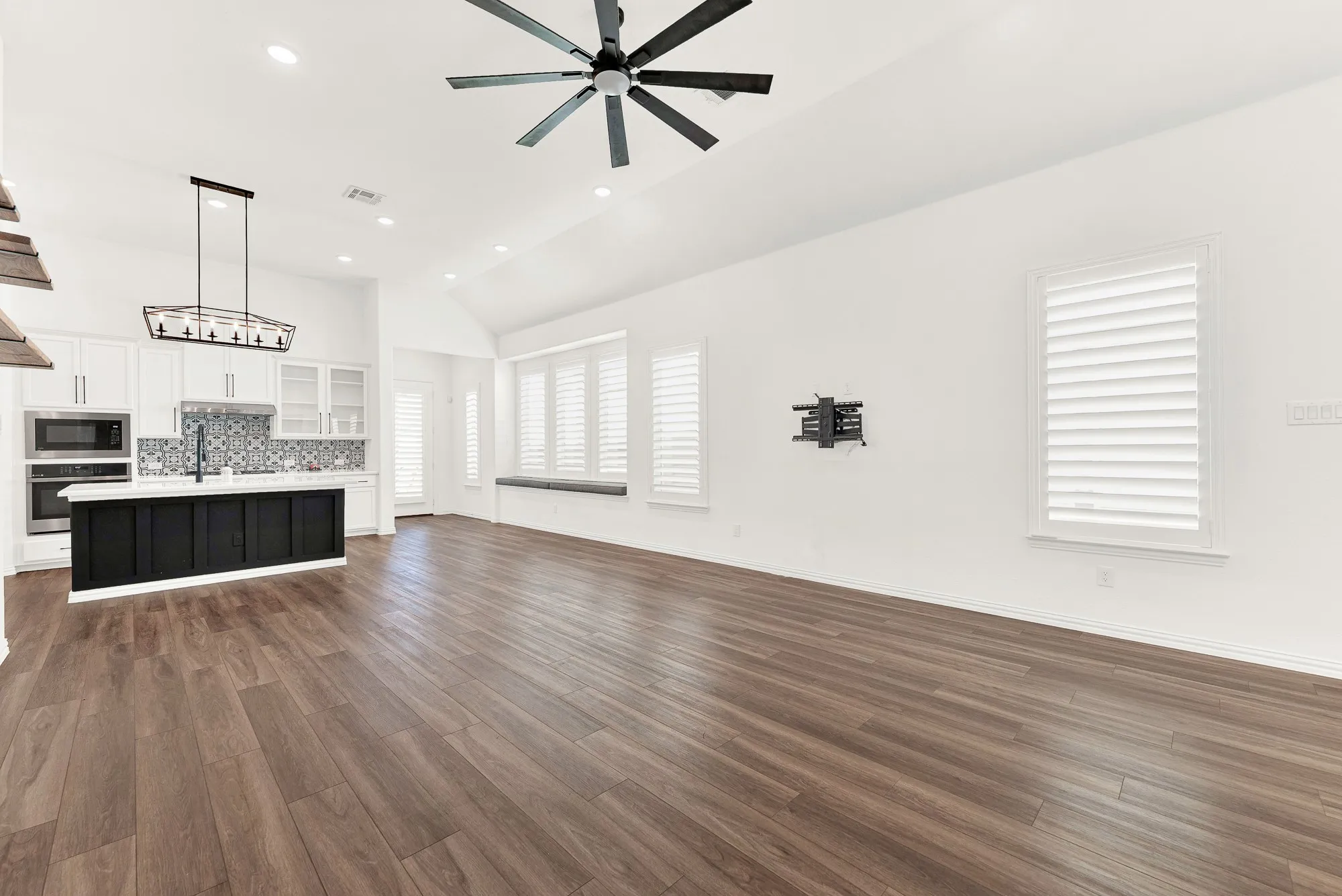 Single Family Residence For Rent in Collin County , 720 Skyview Court, Celina, Texas 75009, 3 Bedroom, 2 Bathroom, 2 Garage spaces, 1,739 Sqft, built in 2023, mls#21395793, Real Estate Agent in Celina, Homes For Rent in Collin county, Homes For Rent in Celina, Realtor in Celina Texas, Real Estate Brokerage Independent Realty Texas, Luminita Cordes Realtor