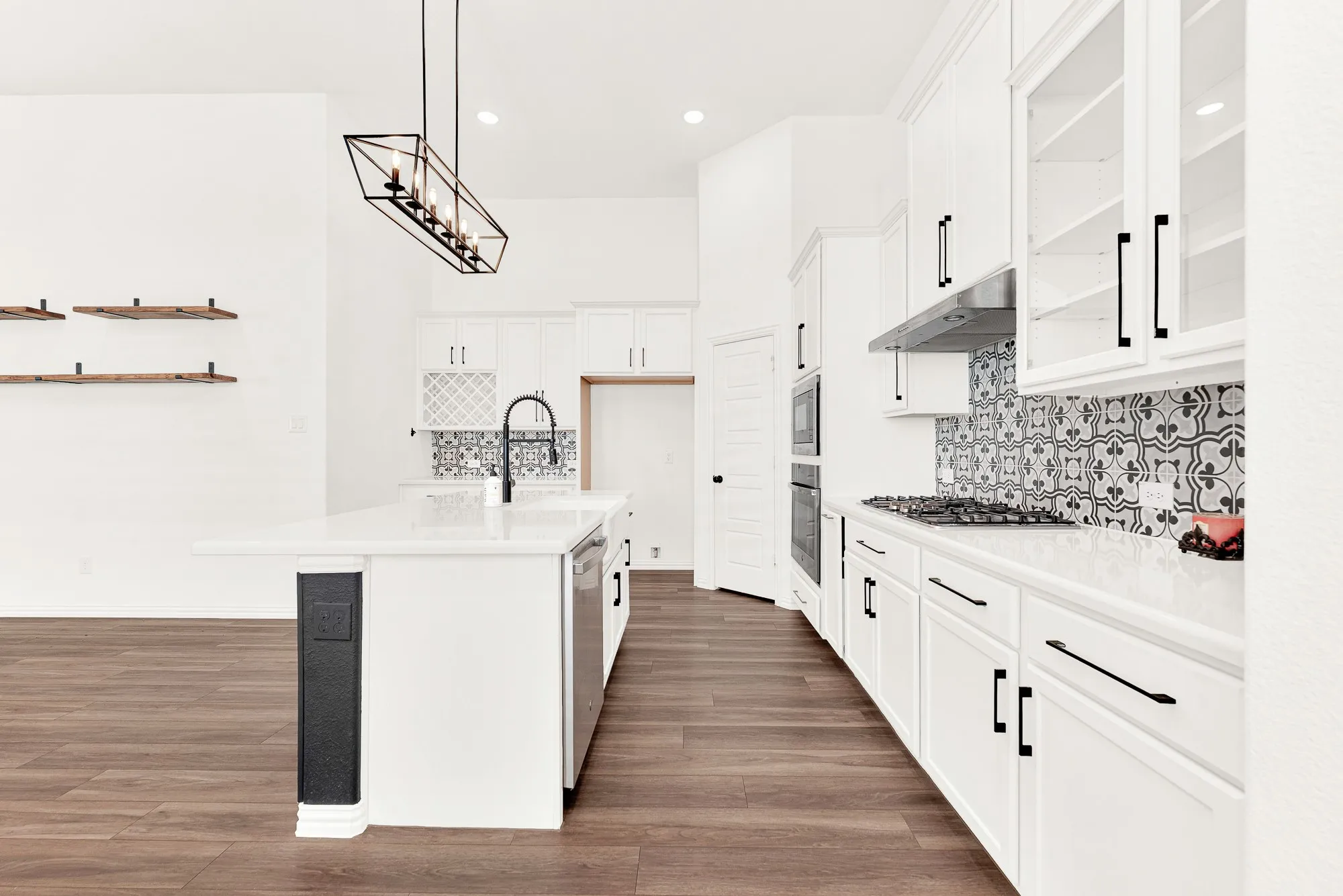 Single Family Residence For Rent in Collin County , 720 Skyview Court, Celina, Texas 75009, 3 Bedroom, 2 Bathroom, 2 Garage spaces, 1,739 Sqft, built in 2023, mls#21395793, Real Estate Agent in Celina, Homes For Rent in Collin county, Homes For Rent in Celina, Realtor in Celina Texas, Real Estate Brokerage Independent Realty Texas, Luminita Cordes Realtor