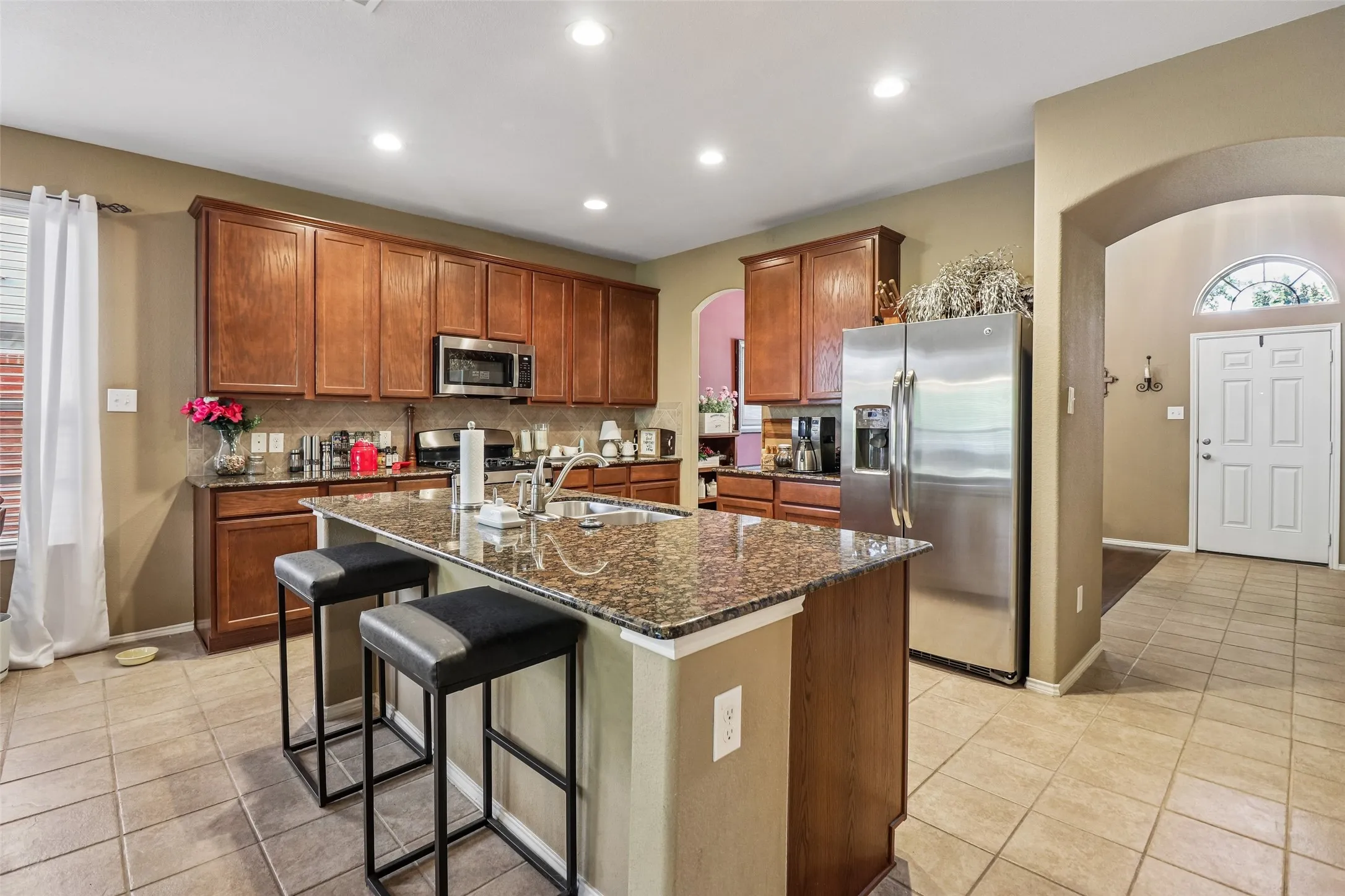 Single Family Residence For Sale in Tarrant County , 4321 Summer Star Lane, Fort Worth, Texas 76244, 5 Bedroom, 3 Bathroom, 2 Garage spaces, 3,193 Sqft, built in 2010, mls#21392149, Real Estate Agent in Fort Worth, Homes For Sale in Tarrant county, Homes For Sale in Fort Worth, Realtor in Fort Worth Texas, Real Estate Brokerage Independent Realty Texas, Luminita Cordes Realtor