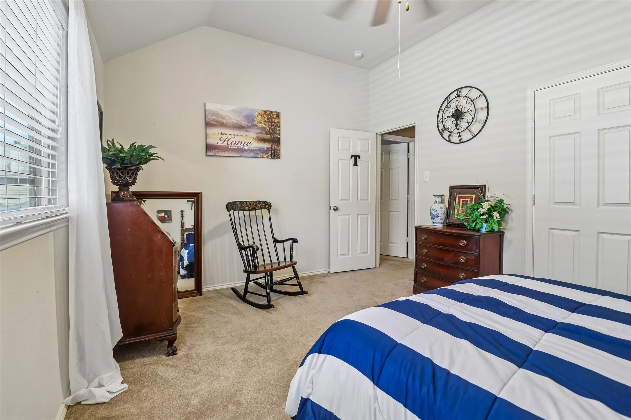 Single Family Residence For Sale in Tarrant County , 4321 Summer Star Lane, Fort Worth, Texas 76244, 5 Bedroom, 3 Bathroom, 2 Garage spaces, 3,193 Sqft, built in 2010, mls#21392149, Real Estate Agent in Fort Worth, Homes For Sale in Tarrant county, Homes For Sale in Fort Worth, Realtor in Fort Worth Texas, Real Estate Brokerage Independent Realty Texas, Luminita Cordes Realtor