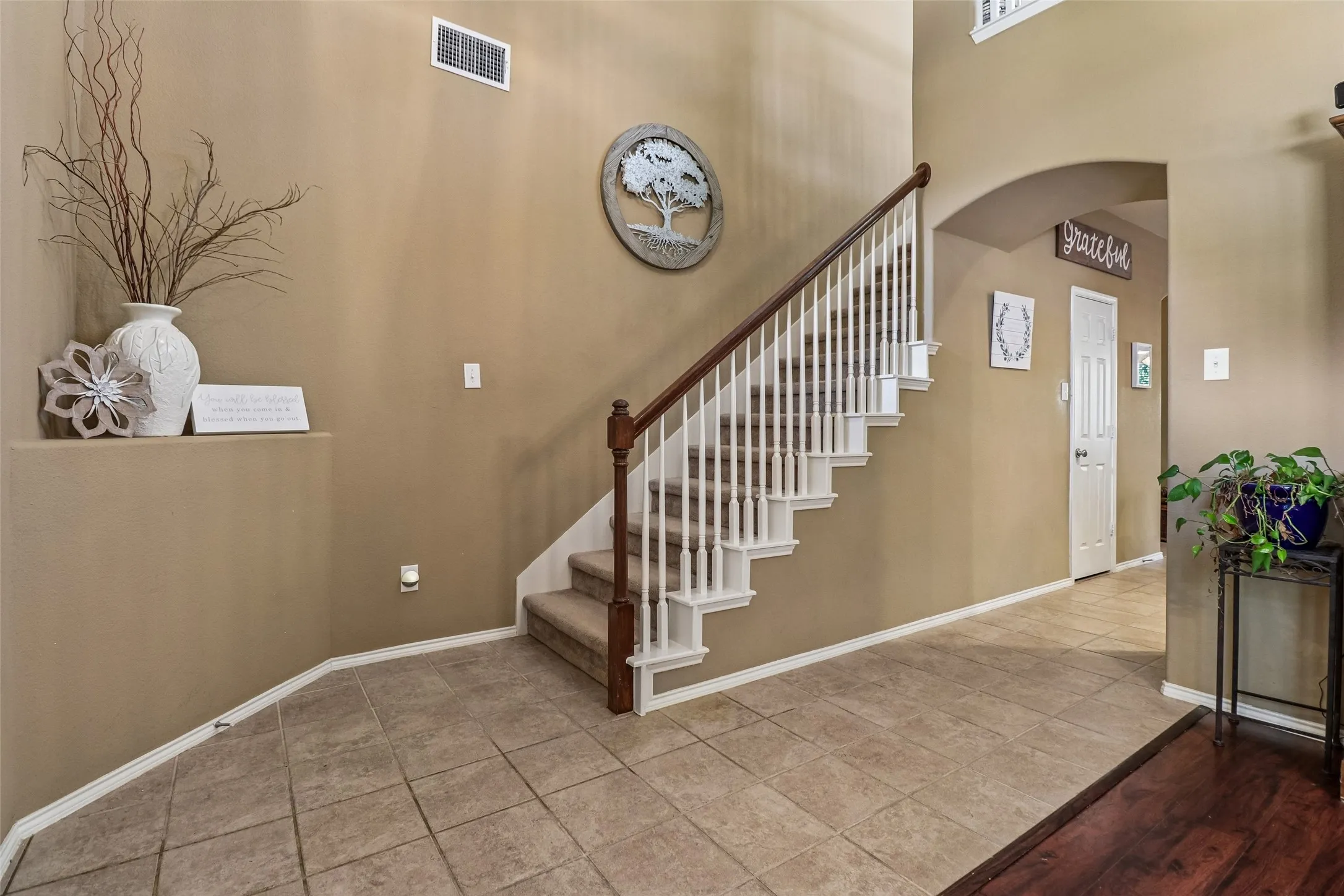 Single Family Residence For Sale in Tarrant County , 4321 Summer Star Lane, Fort Worth, Texas 76244, 5 Bedroom, 3 Bathroom, 2 Garage spaces, 3,193 Sqft, built in 2010, mls#21392149, Real Estate Agent in Fort Worth, Homes For Sale in Tarrant county, Homes For Sale in Fort Worth, Realtor in Fort Worth Texas, Real Estate Brokerage Independent Realty Texas, Luminita Cordes Realtor
