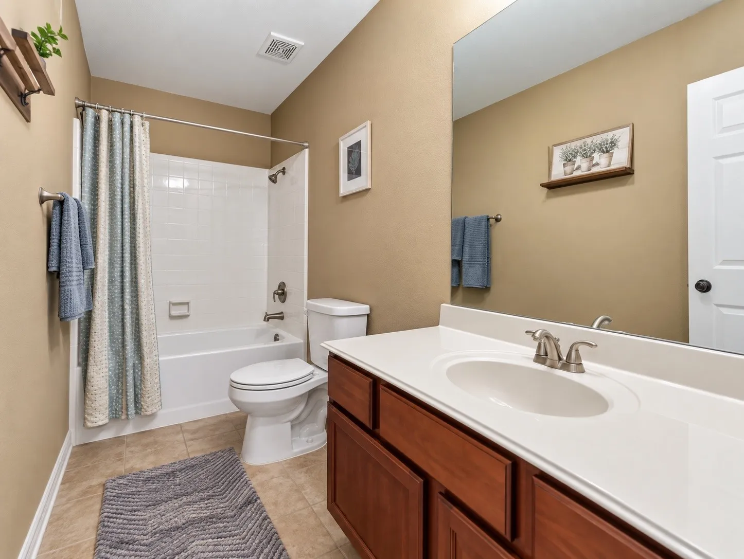 Single Family Residence For Sale in Tarrant County , 4321 Summer Star Lane, Fort Worth, Texas 76244, 5 Bedroom, 3 Bathroom, 2 Garage spaces, 3,193 Sqft, built in 2010, mls#21392149, Real Estate Agent in Fort Worth, Homes For Sale in Tarrant county, Homes For Sale in Fort Worth, Realtor in Fort Worth Texas, Real Estate Brokerage Independent Realty Texas, Luminita Cordes Realtor