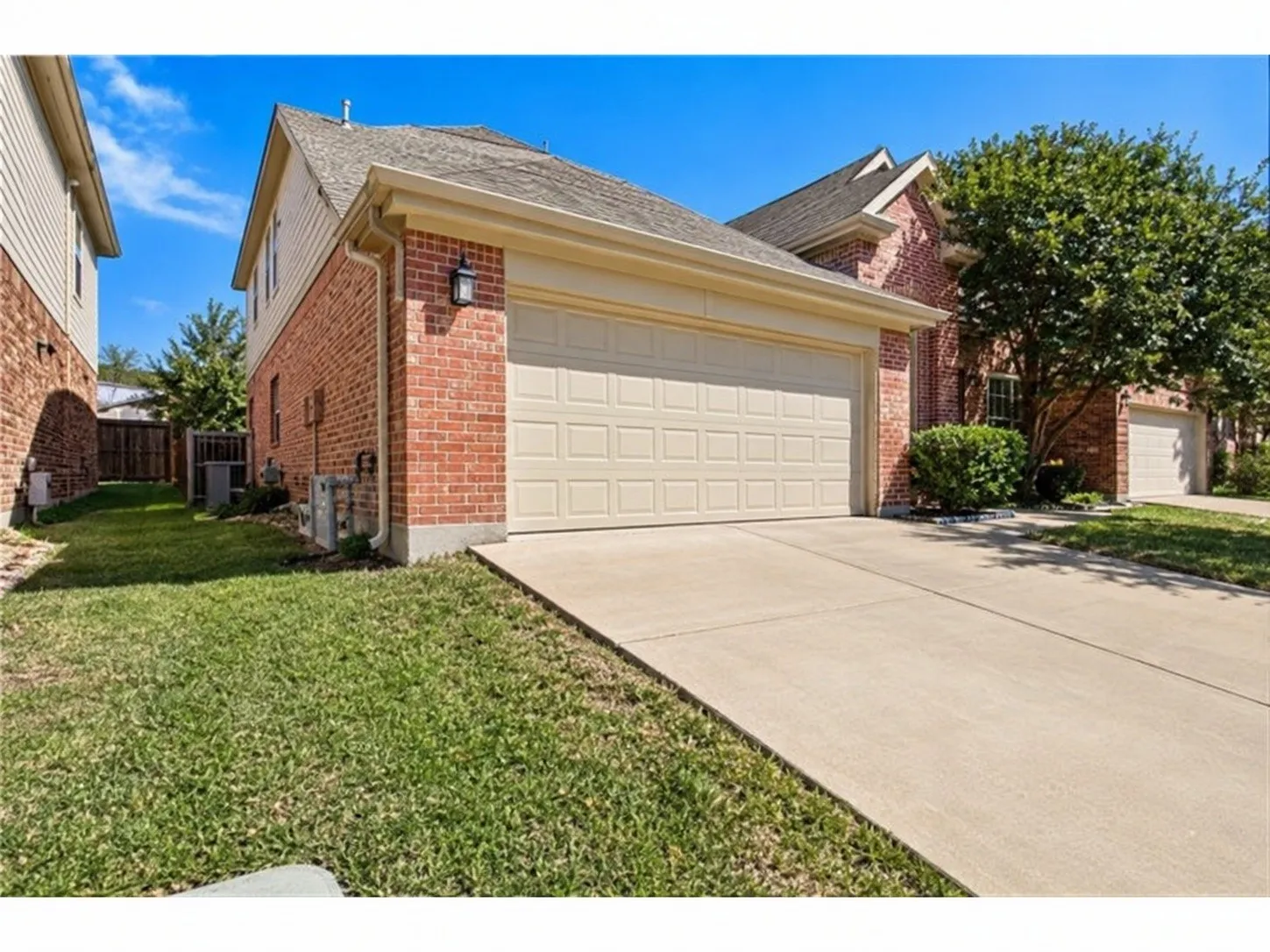Single Family Residence For Sale in Tarrant County , 4321 Summer Star Lane, Fort Worth, Texas 76244, 5 Bedroom, 3 Bathroom, 2 Garage spaces, 3,193 Sqft, built in 2010, mls#21392149, Real Estate Agent in Fort Worth, Homes For Sale in Tarrant county, Homes For Sale in Fort Worth, Realtor in Fort Worth Texas, Real Estate Brokerage Independent Realty Texas, Luminita Cordes Realtor