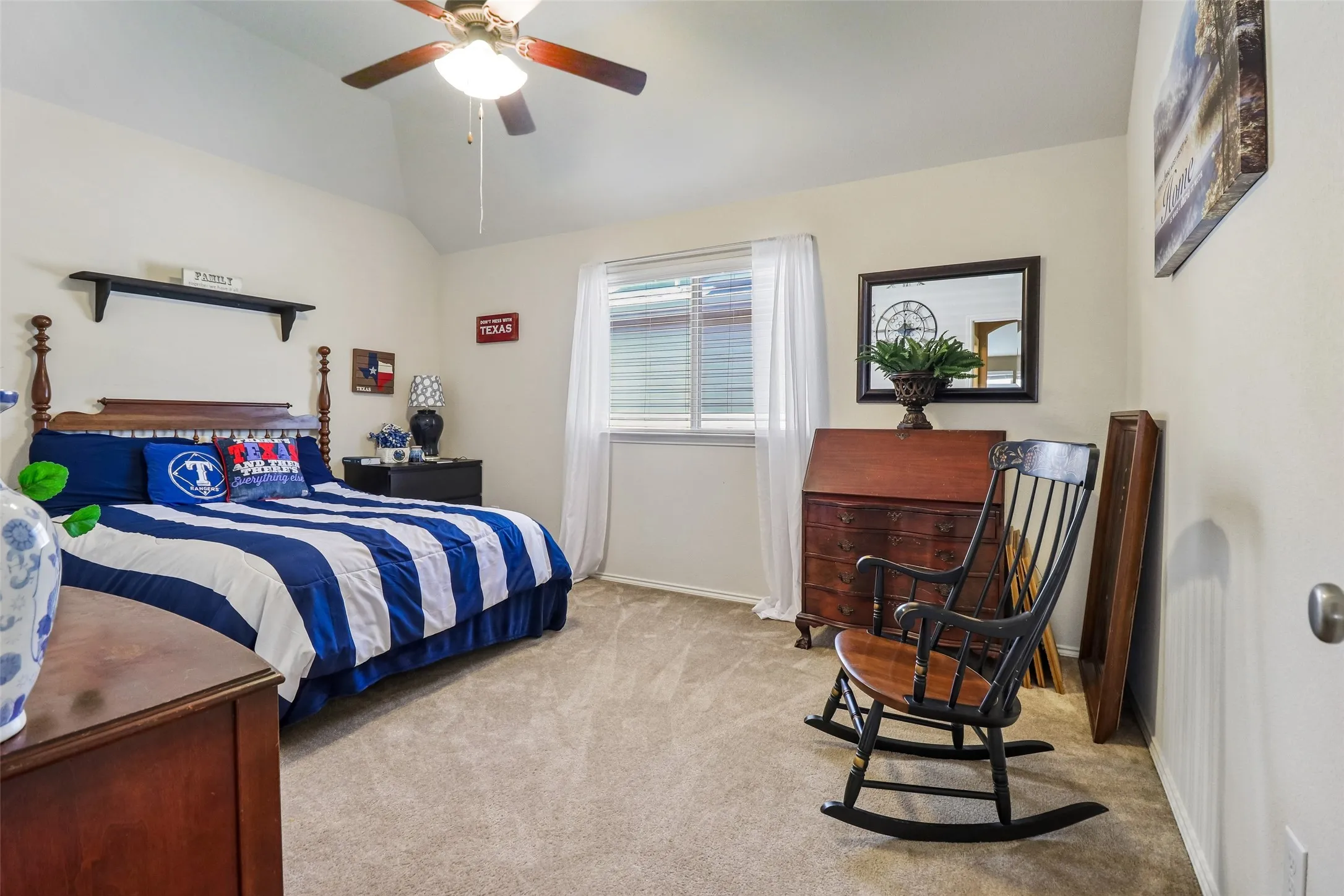 Single Family Residence For Sale in Tarrant County , 4321 Summer Star Lane, Fort Worth, Texas 76244, 5 Bedroom, 3 Bathroom, 2 Garage spaces, 3,193 Sqft, built in 2010, mls#21392149, Real Estate Agent in Fort Worth, Homes For Sale in Tarrant county, Homes For Sale in Fort Worth, Realtor in Fort Worth Texas, Real Estate Brokerage Independent Realty Texas, Luminita Cordes Realtor