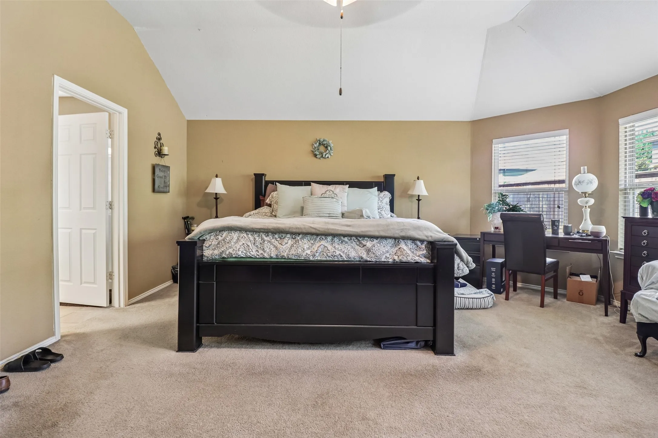 Single Family Residence For Sale in Tarrant County , 4321 Summer Star Lane, Fort Worth, Texas 76244, 5 Bedroom, 3 Bathroom, 2 Garage spaces, 3,193 Sqft, built in 2010, mls#21392149, Real Estate Agent in Fort Worth, Homes For Sale in Tarrant county, Homes For Sale in Fort Worth, Realtor in Fort Worth Texas, Real Estate Brokerage Independent Realty Texas, Luminita Cordes Realtor