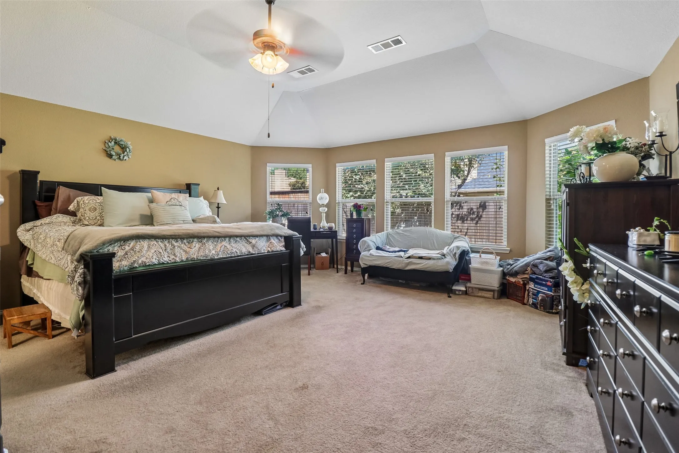Single Family Residence For Sale in Tarrant County , 4321 Summer Star Lane, Fort Worth, Texas 76244, 5 Bedroom, 3 Bathroom, 2 Garage spaces, 3,193 Sqft, built in 2010, mls#21392149, Real Estate Agent in Fort Worth, Homes For Sale in Tarrant county, Homes For Sale in Fort Worth, Realtor in Fort Worth Texas, Real Estate Brokerage Independent Realty Texas, Luminita Cordes Realtor