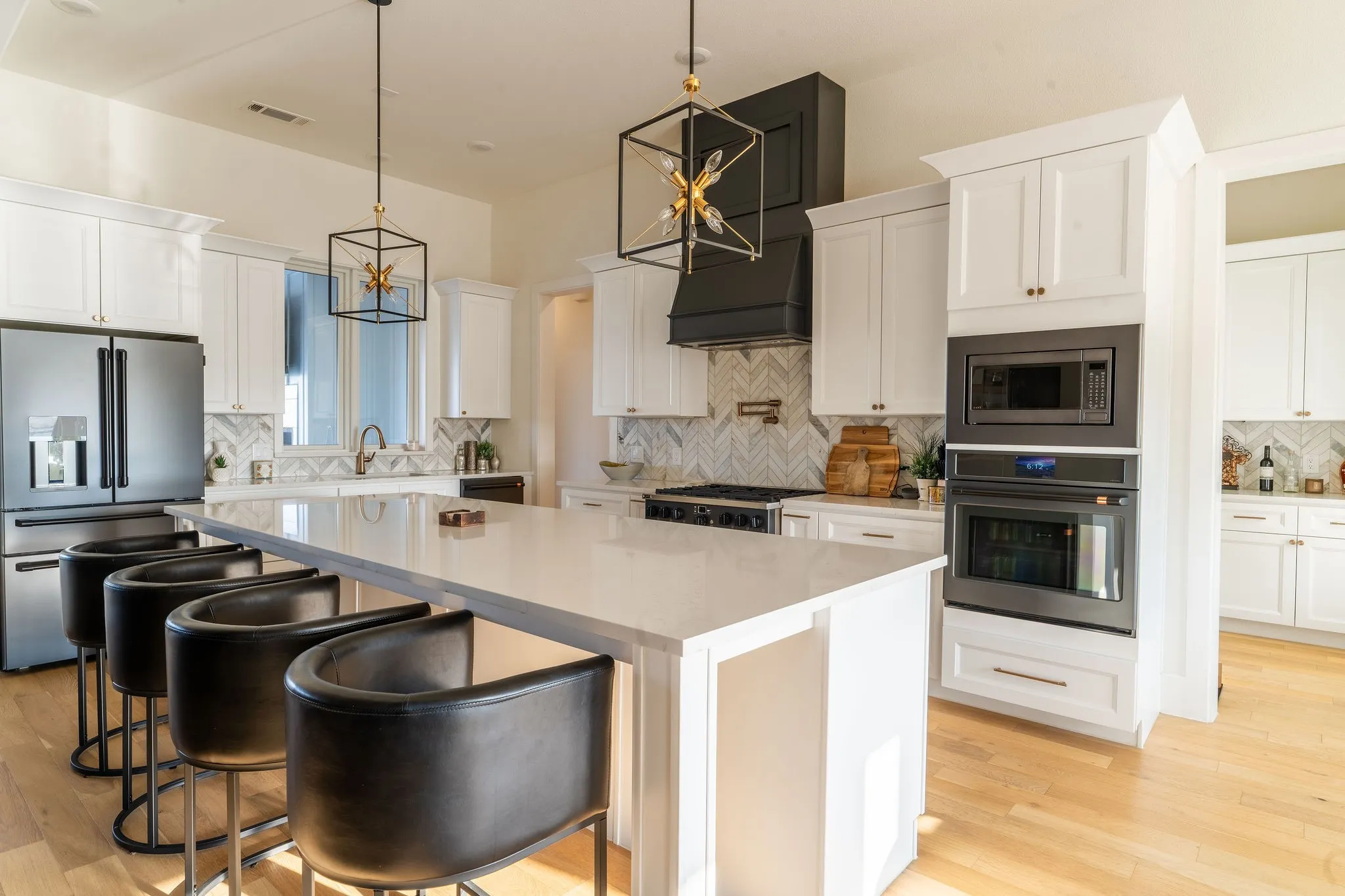 Single Family Residence For Sale in Denton County , 760 Hummingbird Lane, Justin, Texas 76247, 4 Bedroom, 5 Bathroom, 3 Garage spaces, 3,828 Sqft, built in 2024, mls#21395815, Real Estate Agent in Justin, Homes For Sale in Denton county, Homes For Sale in Justin, Realtor in Justin Texas, Real Estate Brokerage Independent Realty Texas, Luminita Cordes Realtor