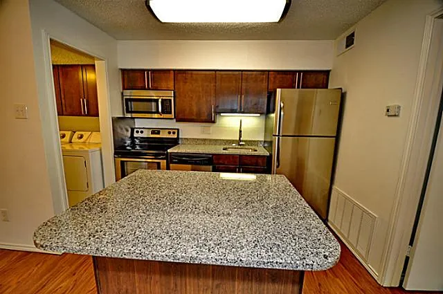 Apartment For Rent in Dallas County , 6910 Skillman Street 1013, Dallas, Texas 75231, 1 Bedroom, 1 Bathroom, Garage spaces, 678 Sqft, built in 1983, mls#21395869, Real Estate Agent in Dallas, Homes For Rent in Dallas county, Homes For Rent in Dallas, Realtor in Dallas Texas, Real Estate Brokerage Independent Realty Texas, Luminita Cordes Realtor