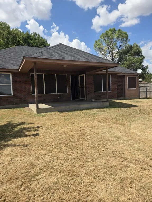 Single Family Residence For Sale in Tarrant County , 850 Valley View Court, Burleson, Texas 76028, 3 Bedroom, 2 Bathroom, 2 Garage spaces, 1,404 Sqft, built in 1998, mls#21392354, Real Estate Agent in Burleson, Homes For Sale in Tarrant county, Homes For Sale in Burleson, Realtor in Burleson Texas, Real Estate Brokerage Independent Realty Texas, Luminita Cordes Realtor