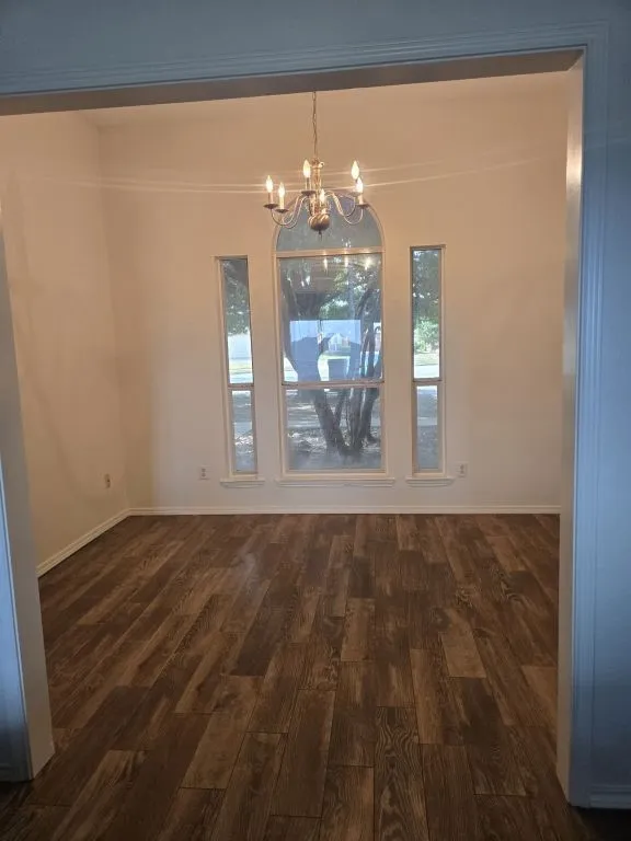Single Family Residence For Sale in Tarrant County , 850 Valley View Court, Burleson, Texas 76028, 3 Bedroom, 2 Bathroom, 2 Garage spaces, 1,404 Sqft, built in 1998, mls#21392354, Real Estate Agent in Burleson, Homes For Sale in Tarrant county, Homes For Sale in Burleson, Realtor in Burleson Texas, Real Estate Brokerage Independent Realty Texas, Luminita Cordes Realtor
